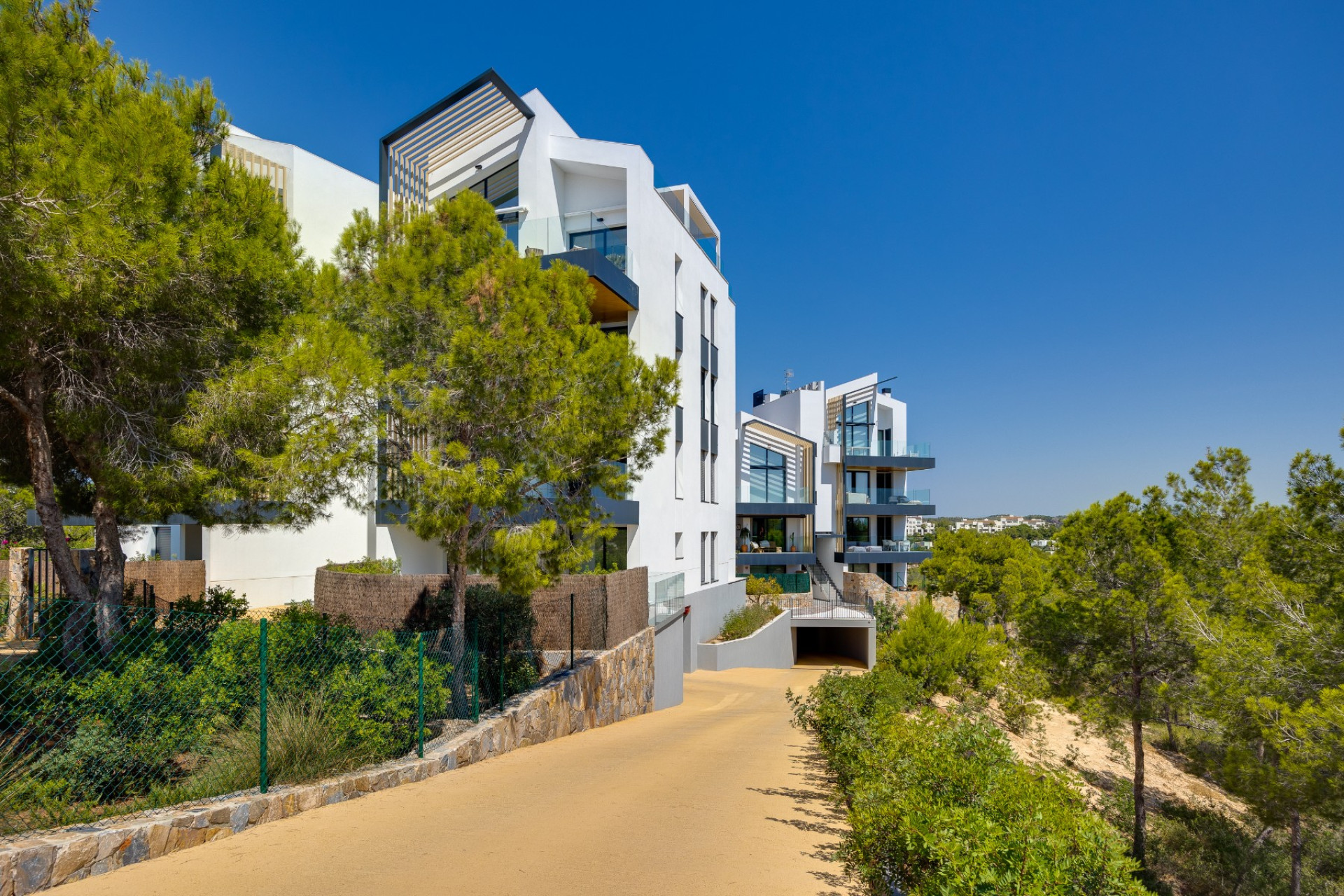 Resale - Apartment  - Las Colinas Golf Resort