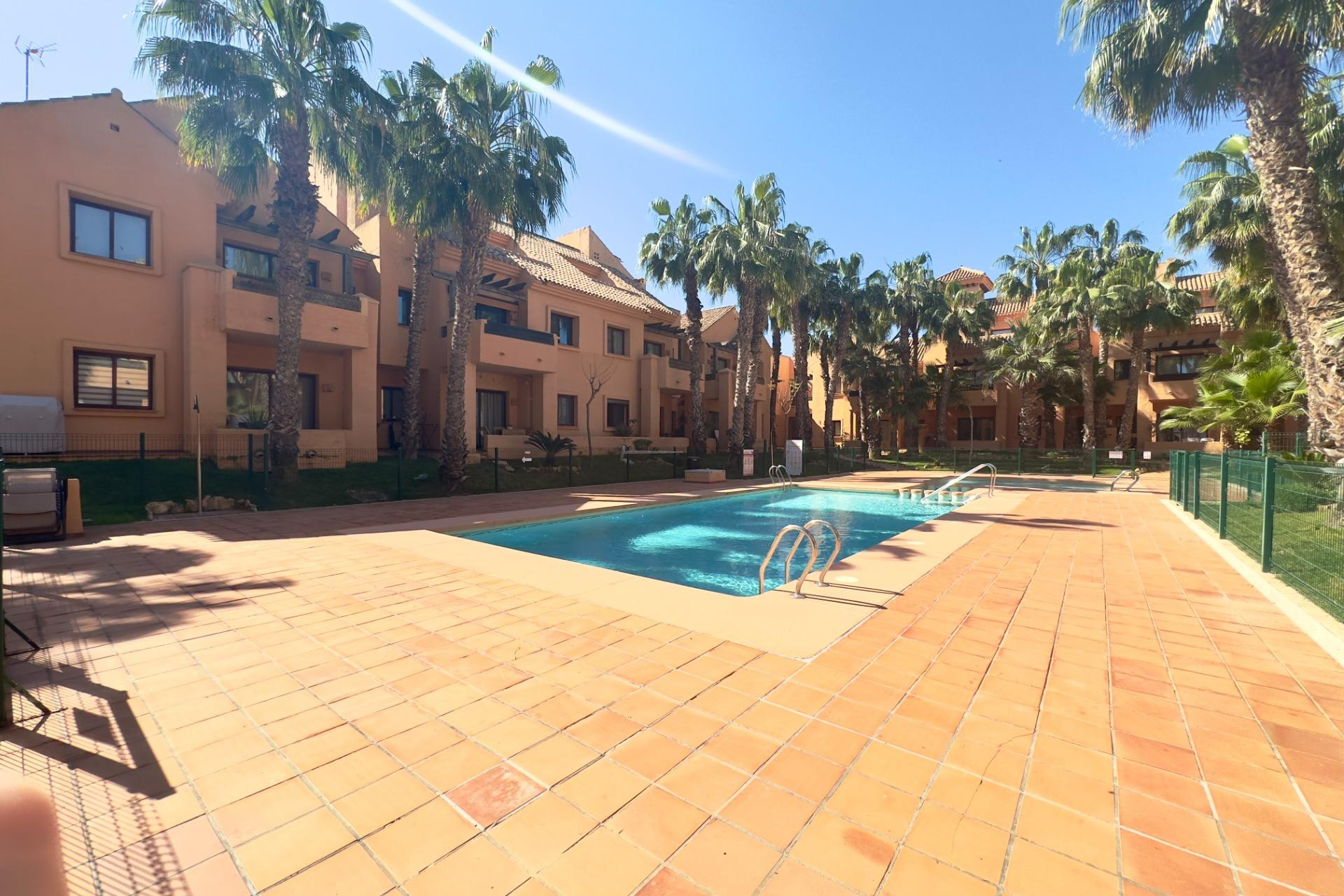 Resale - Apartment  - Los Alcázares - Punta Calera