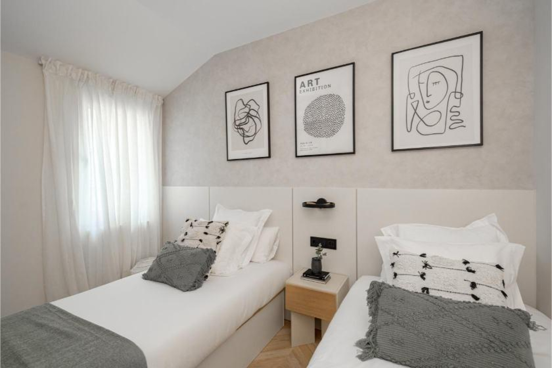 Resale - Apartment  - Madrid - Argüelles