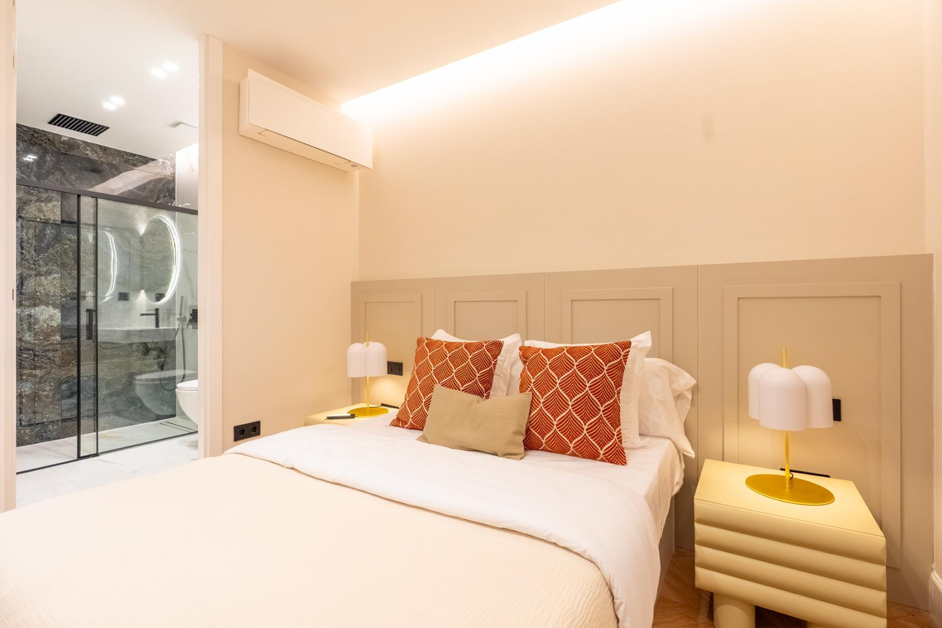 Resale - Apartment  - Madrid - Barrio de Salamanca