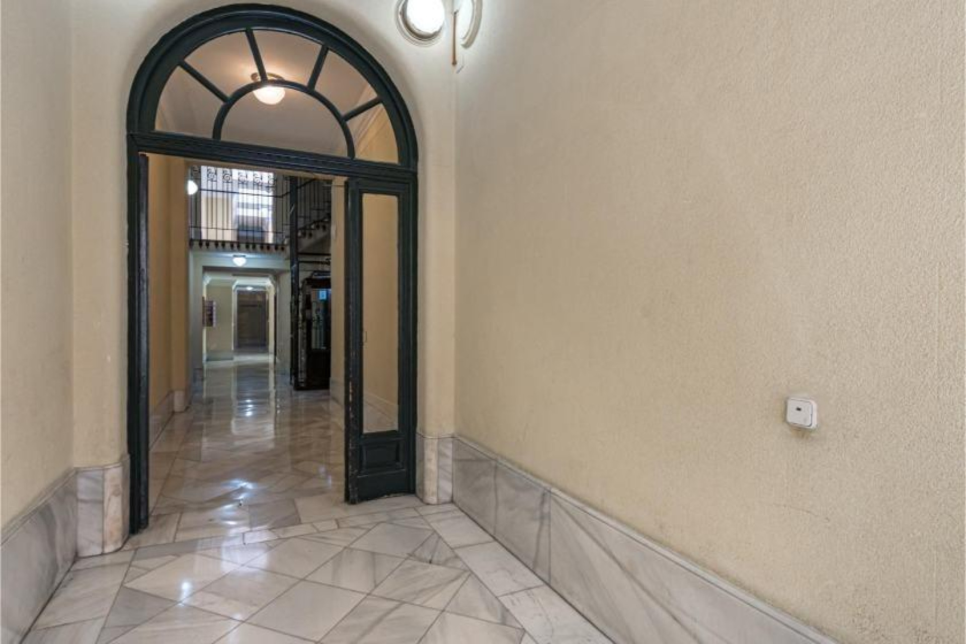 Resale - Apartment  - Madrid - Centro