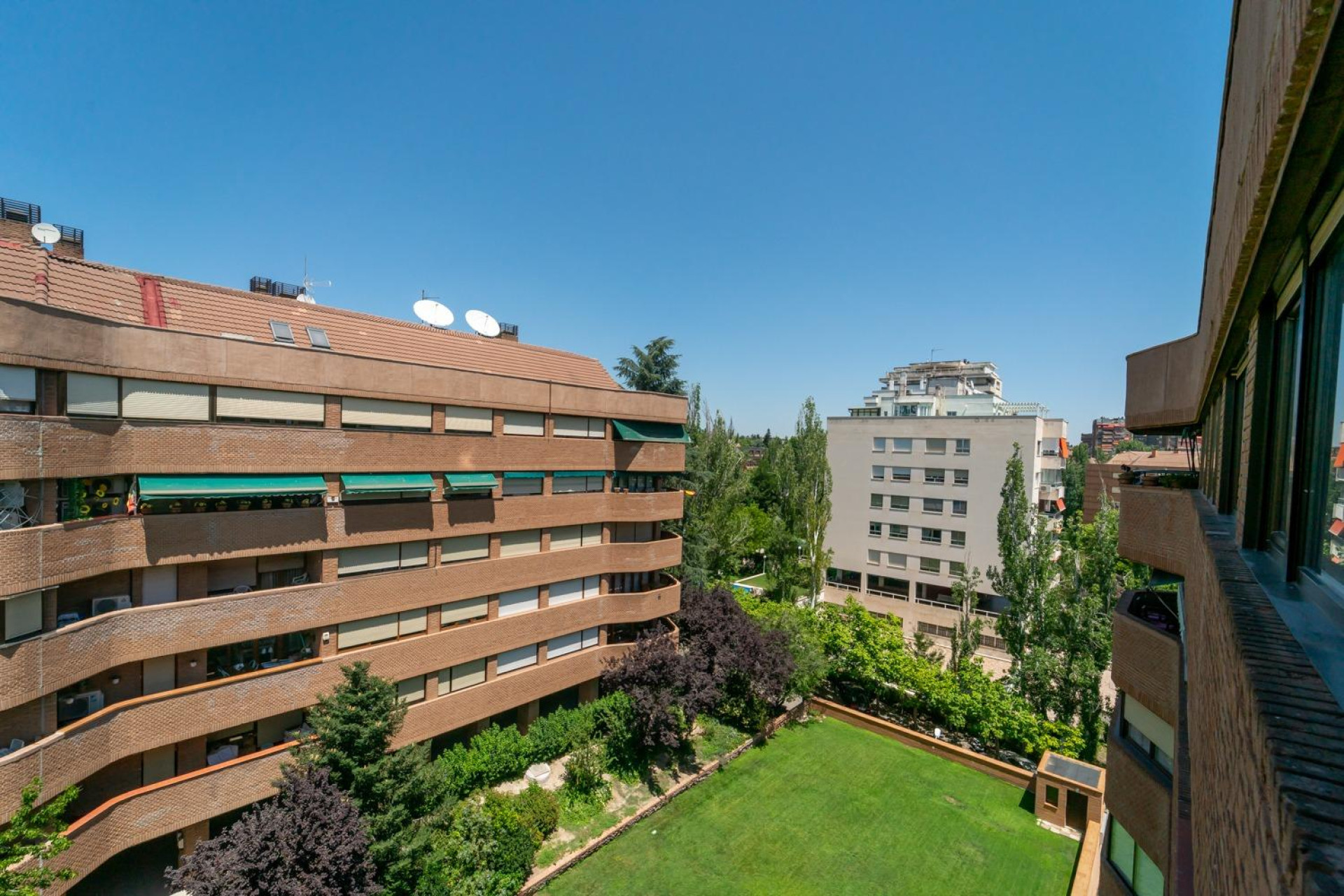 Resale - Apartment  - Madrid - Fuentelarreina