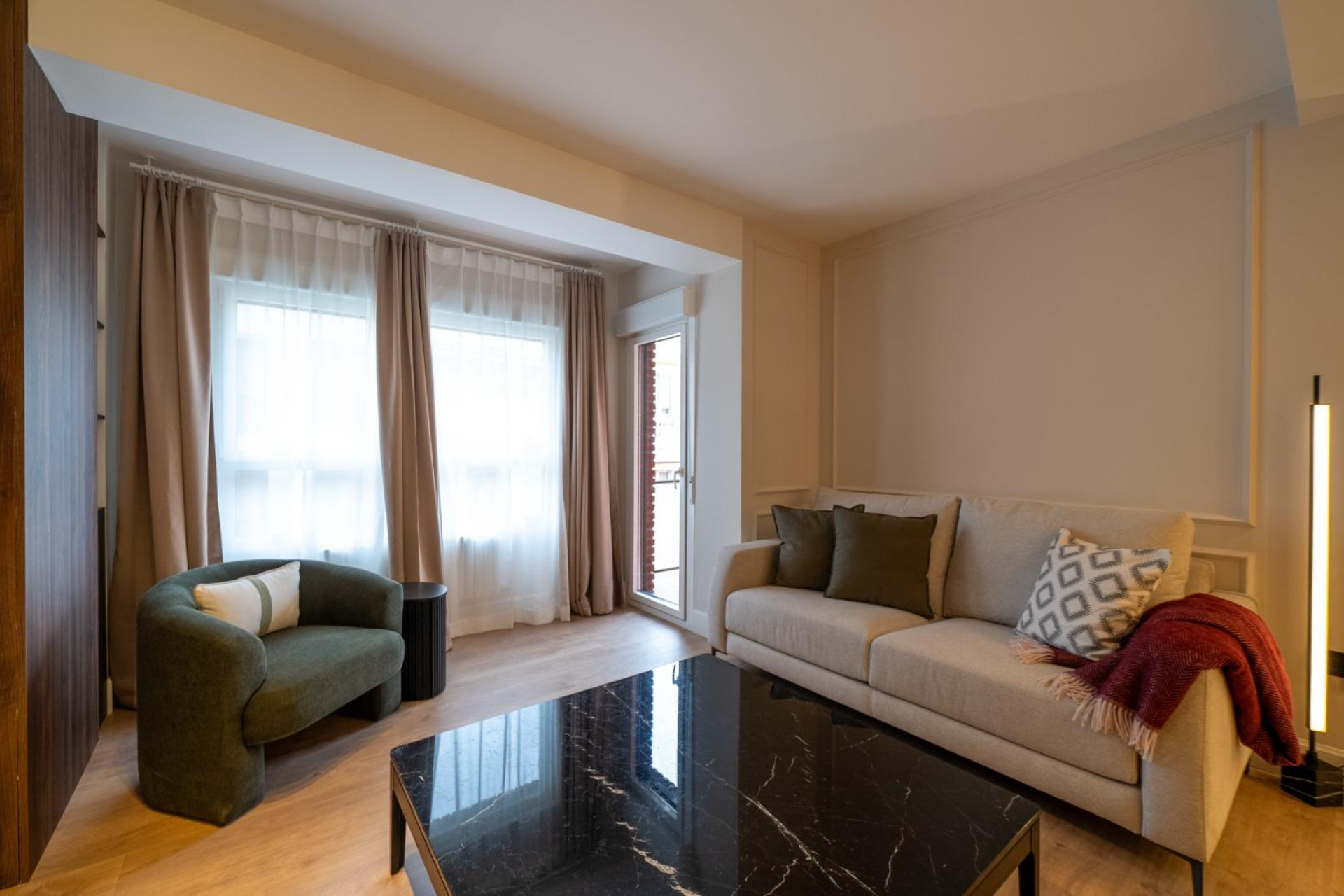 Resale - Apartment  - Madrid - Lista