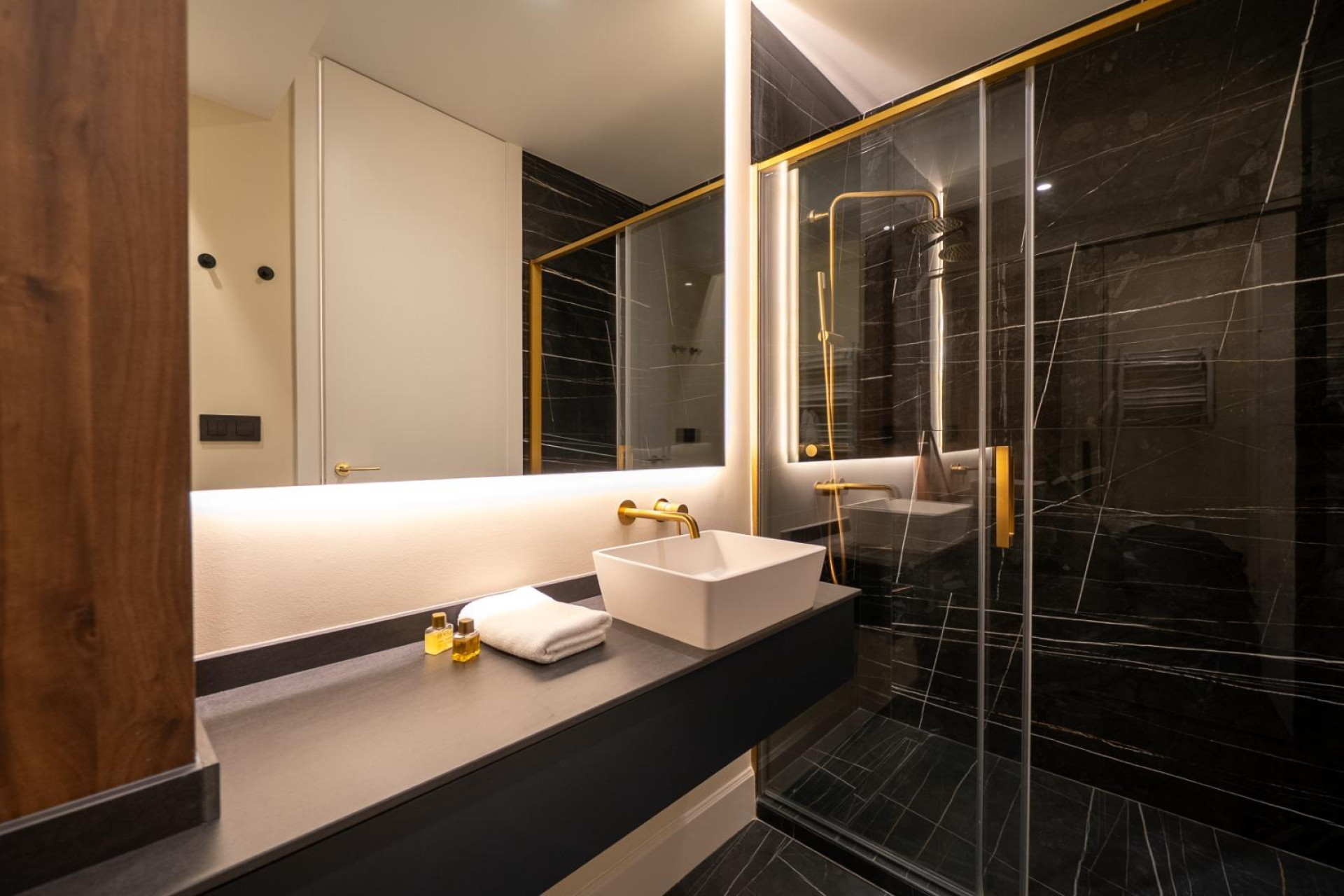 Resale - Apartment  - Madrid - Lista