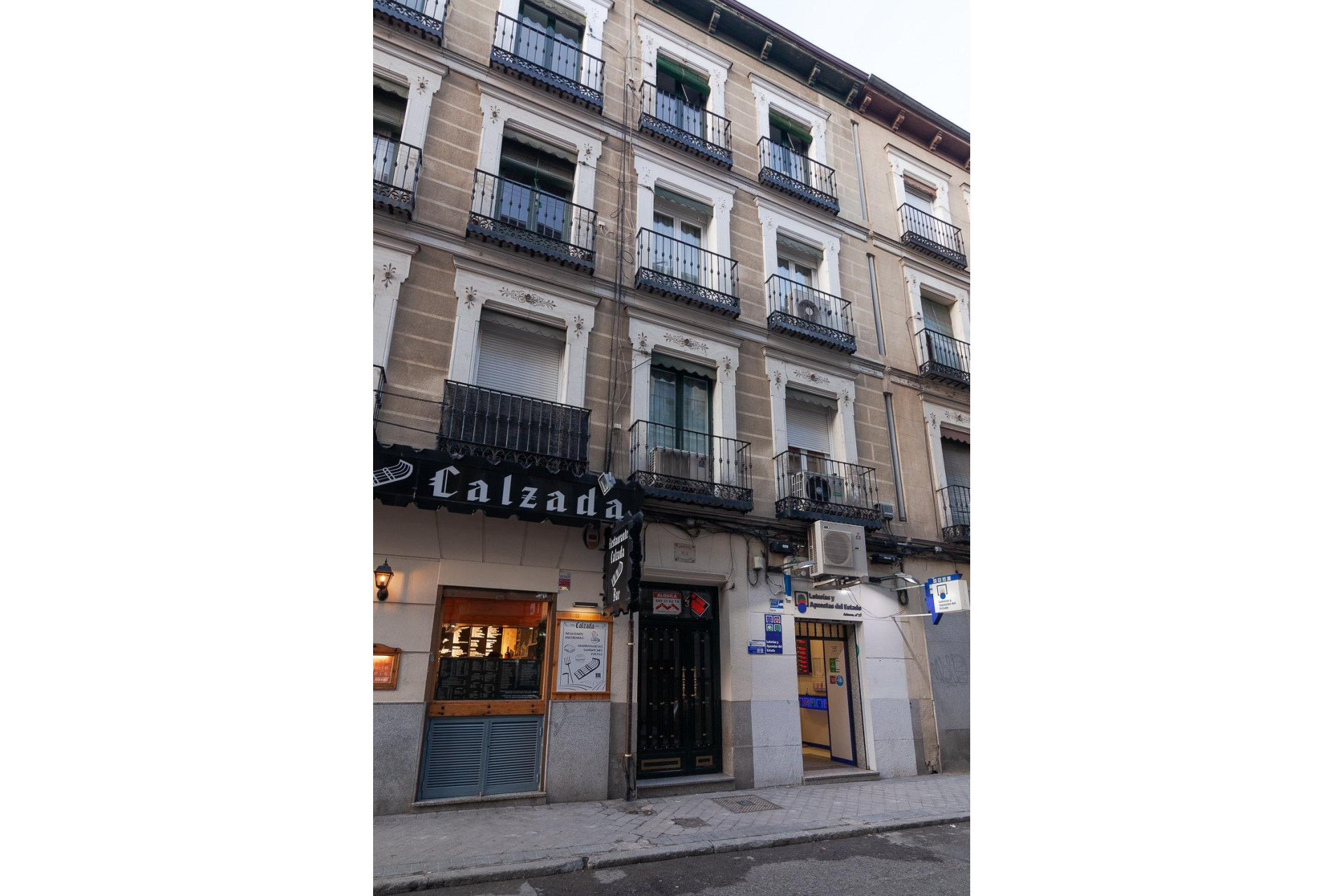 Resale - Apartment  - Madrid - Trafalgar