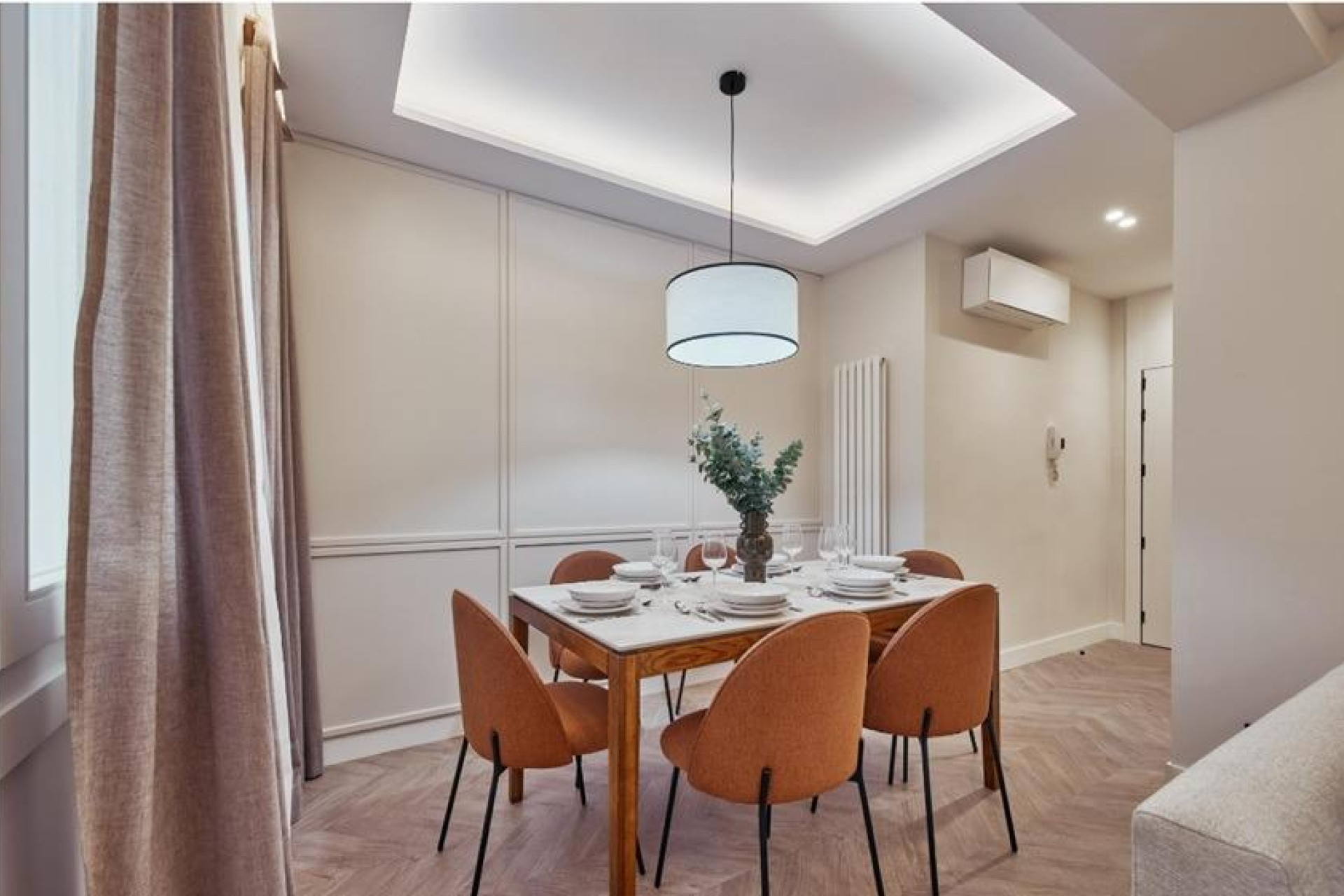 Resale - Apartment  - Madrid - Trafalgar