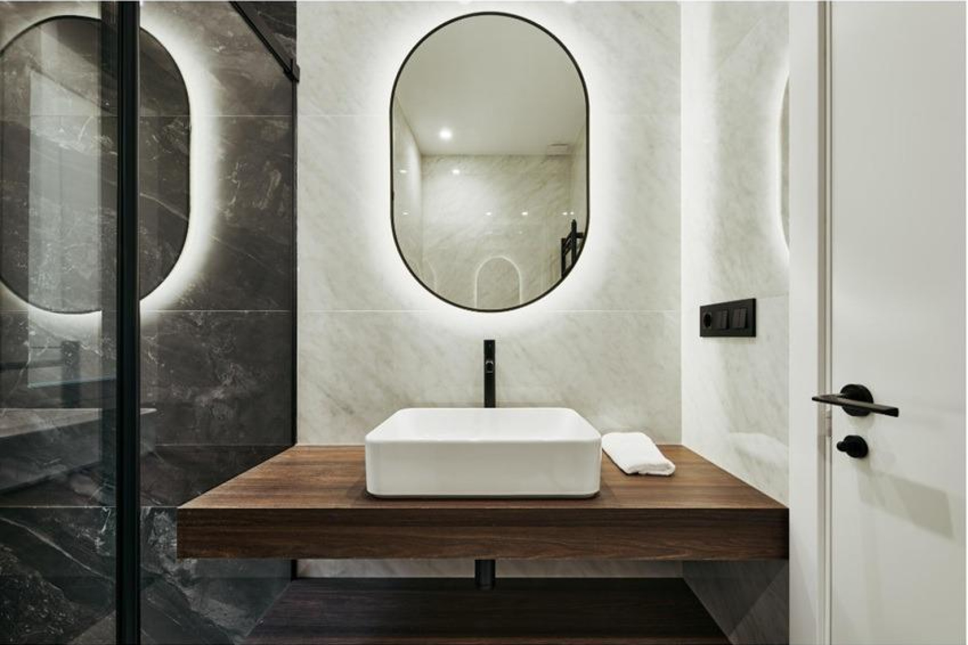 Resale - Apartment  - Madrid - Trafalgar