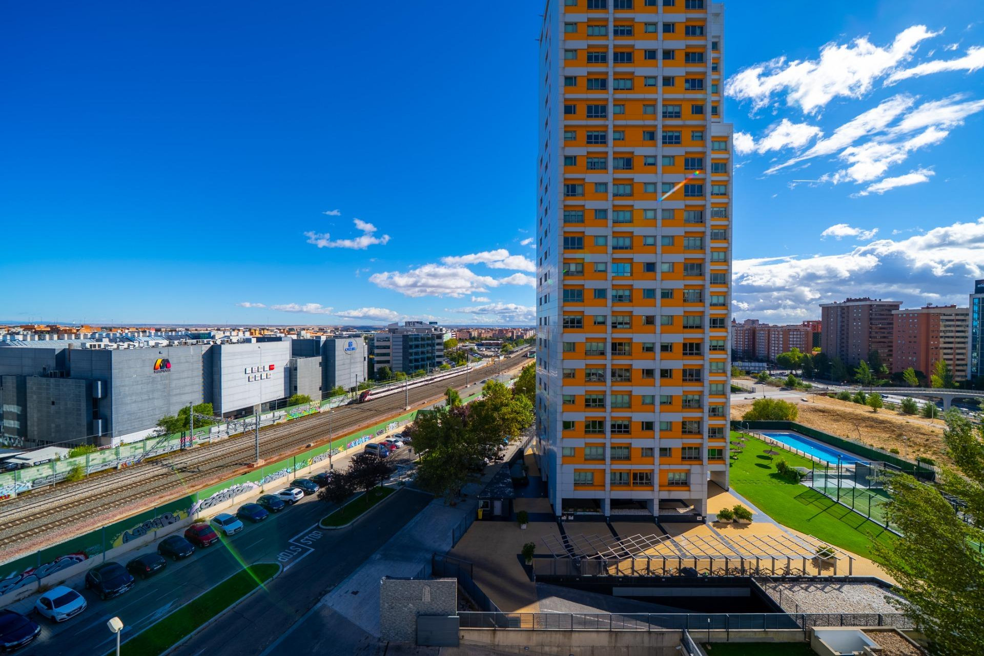 Resale - Apartment  - Madrid - Virgen del Cortijo - Manoteras