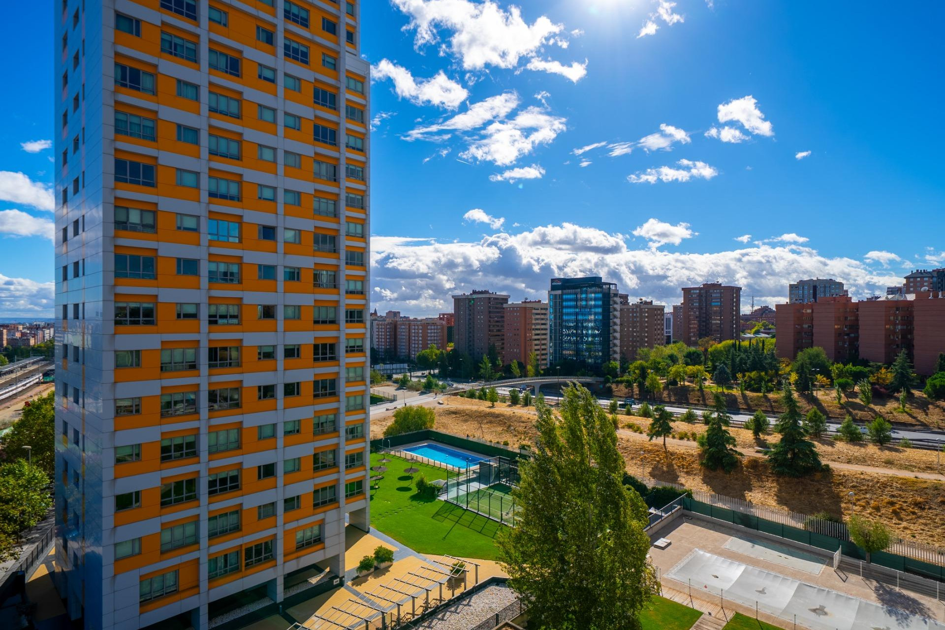 Resale - Apartment  - Madrid - Virgen del Cortijo - Manoteras