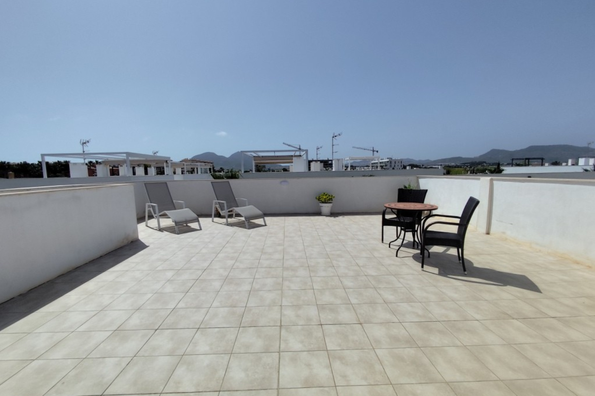 Resale - Apartment  - Mar de Cristal