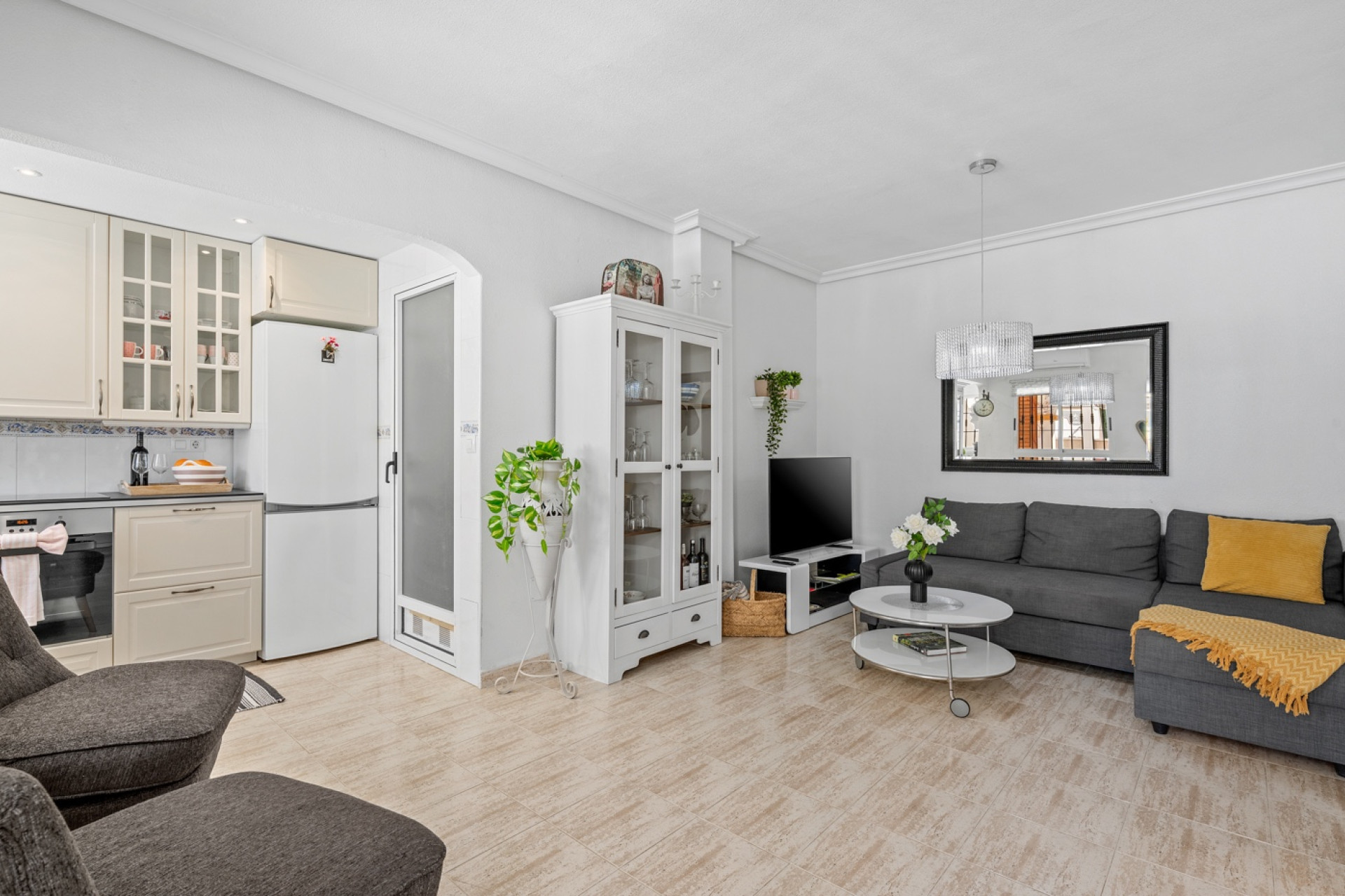 Resale - Apartment  - Mil Palmeras - Mil Palmeras - Town