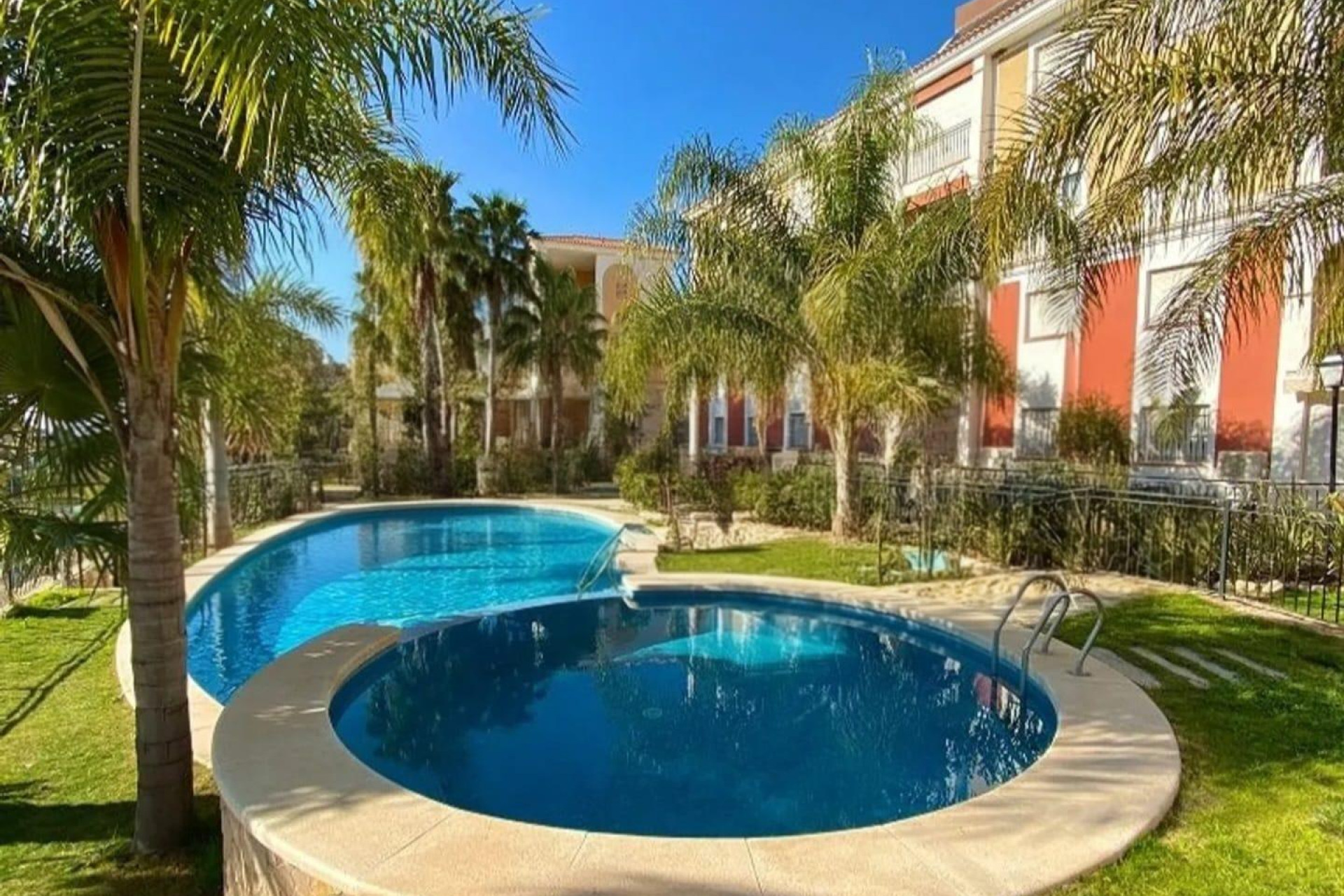 Resale - Apartment  - Mutxamel - Bonalba-Cotoveta