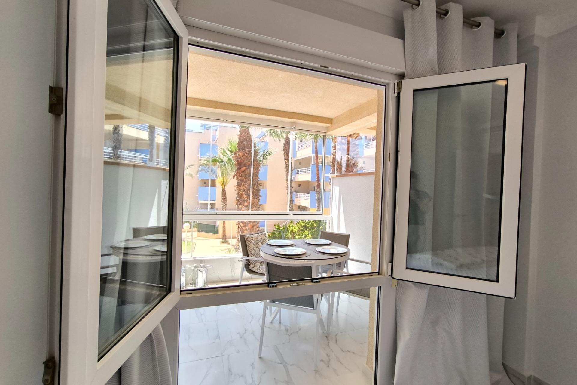 Resale - Apartment  - Orihuela Costa - Agua Marina