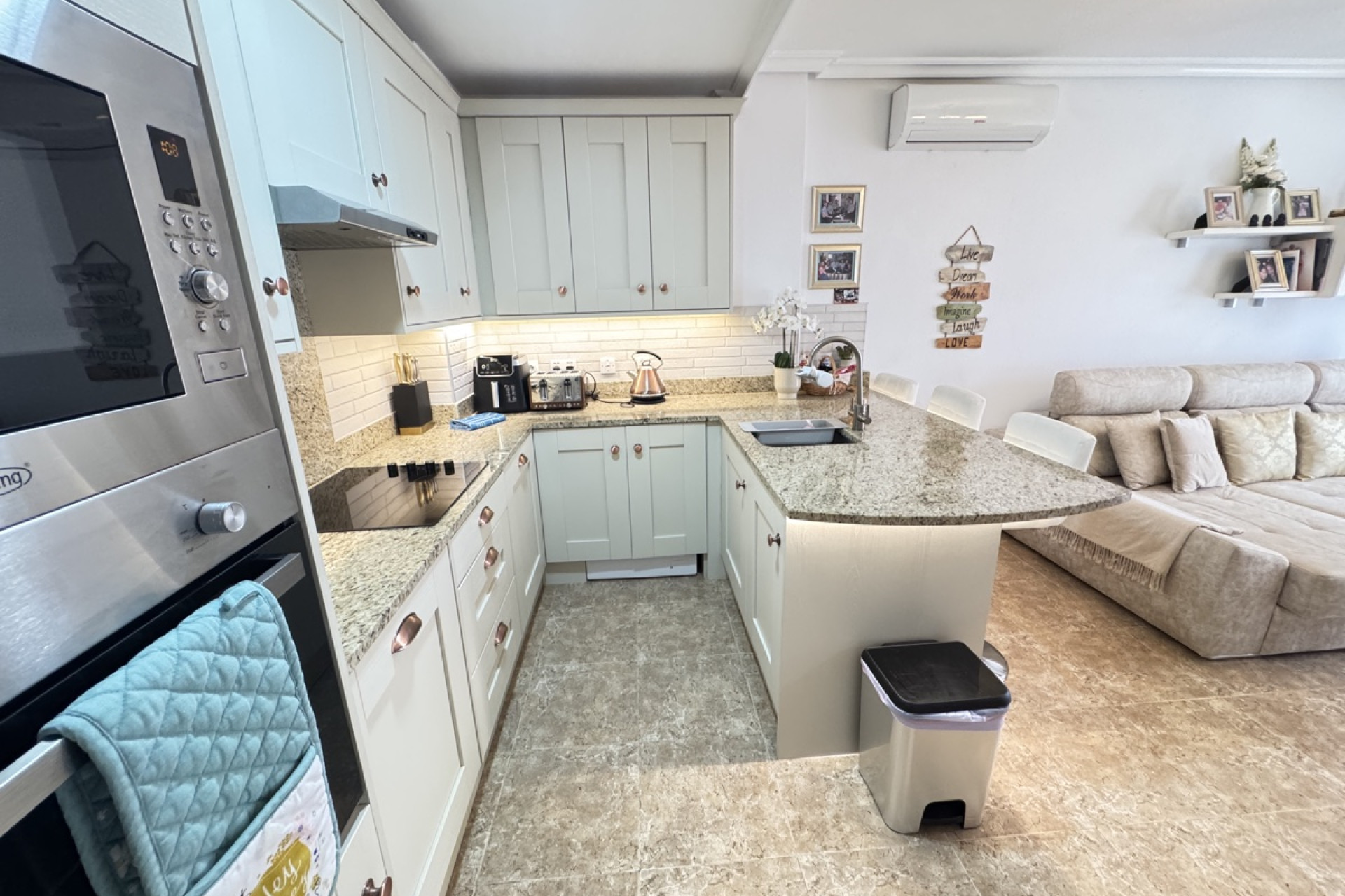 Resale - Apartment  - Orihuela Costa - Cabo Roig