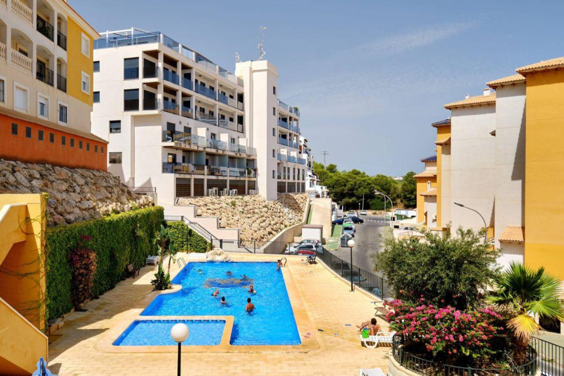 Resale - Apartment  - Orihuela Costa - Campoamor