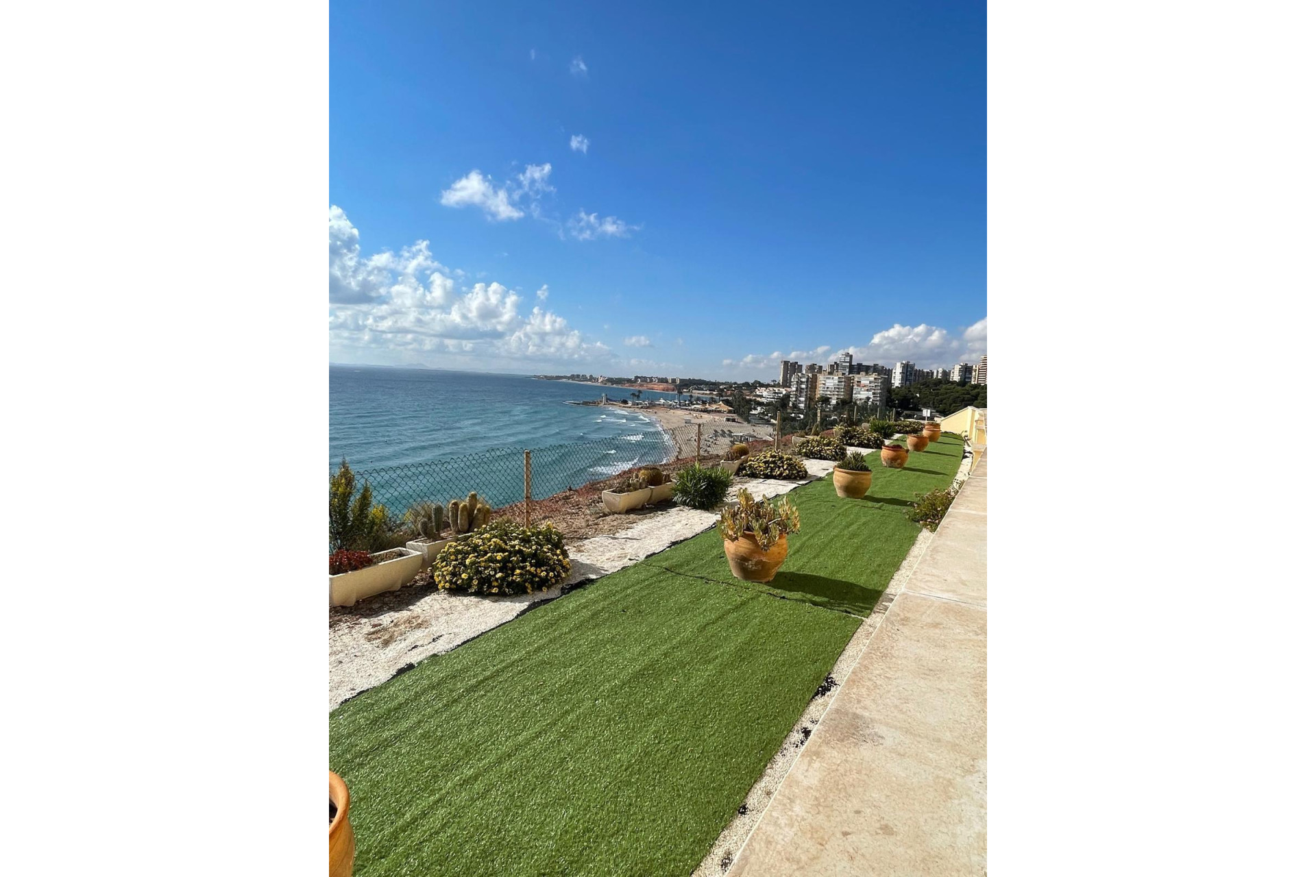 Resale - Apartment  - Orihuela Costa - Campoamor