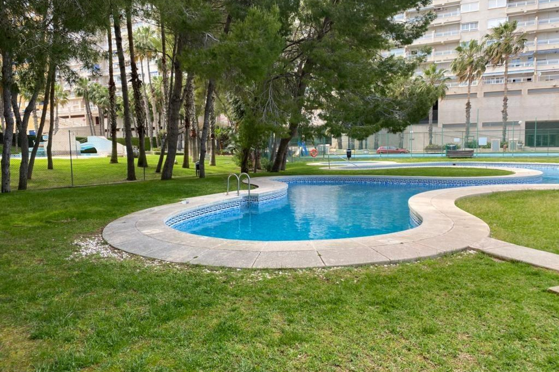 Resale - Apartment  - Orihuela Costa - Campoamor