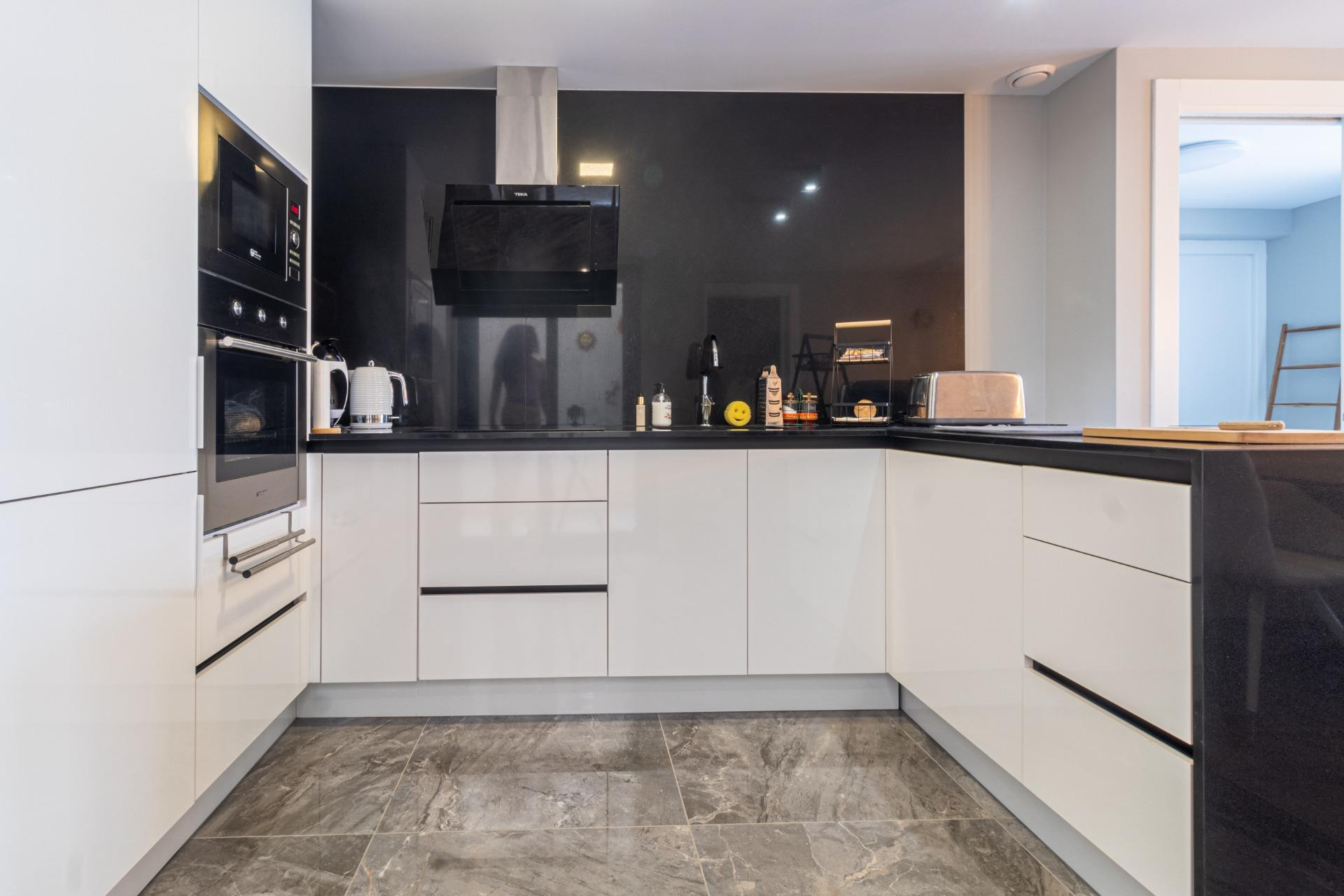 Resale - Apartment  - Orihuela Costa - La Florida