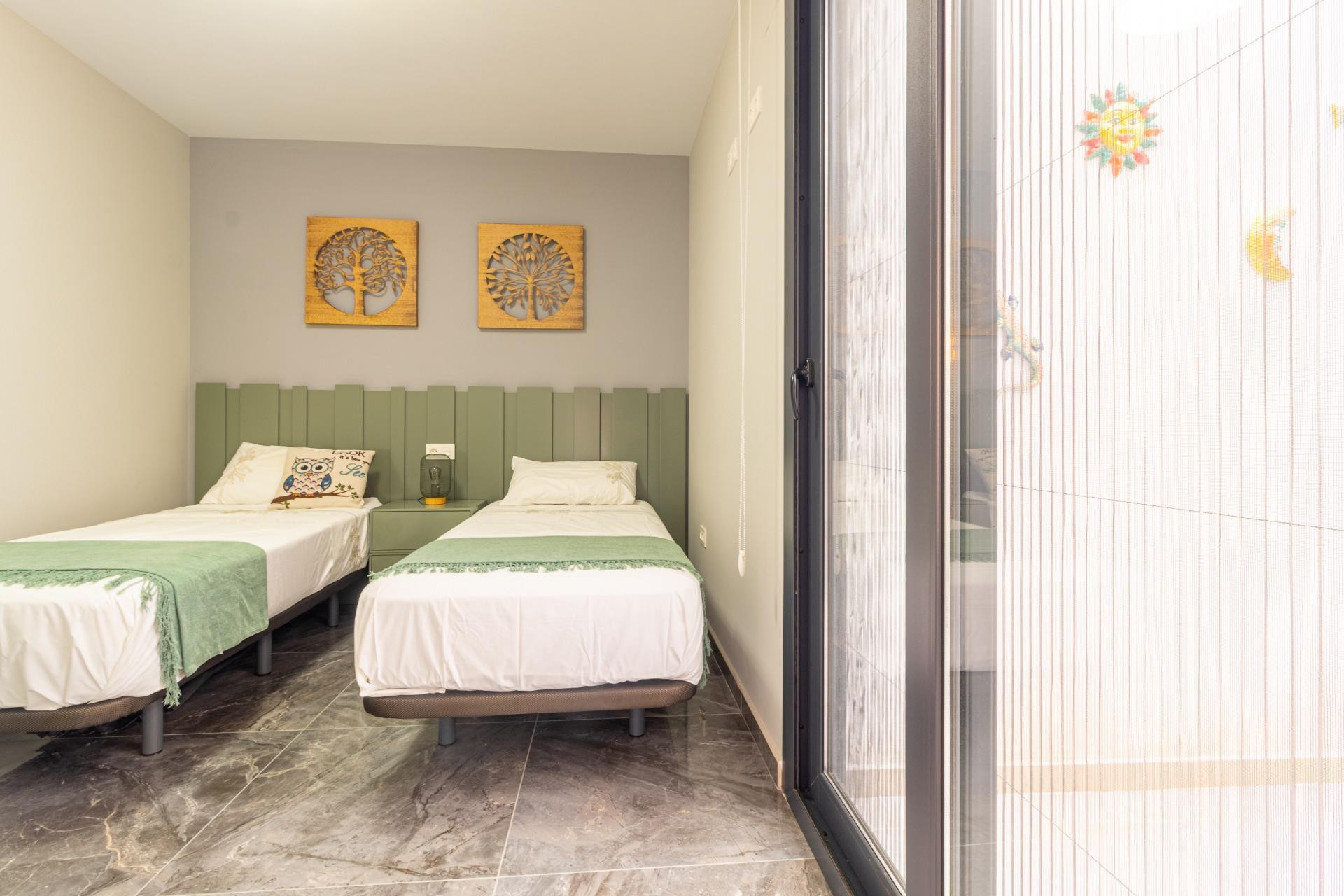 Resale - Apartment  - Orihuela Costa - La Florida