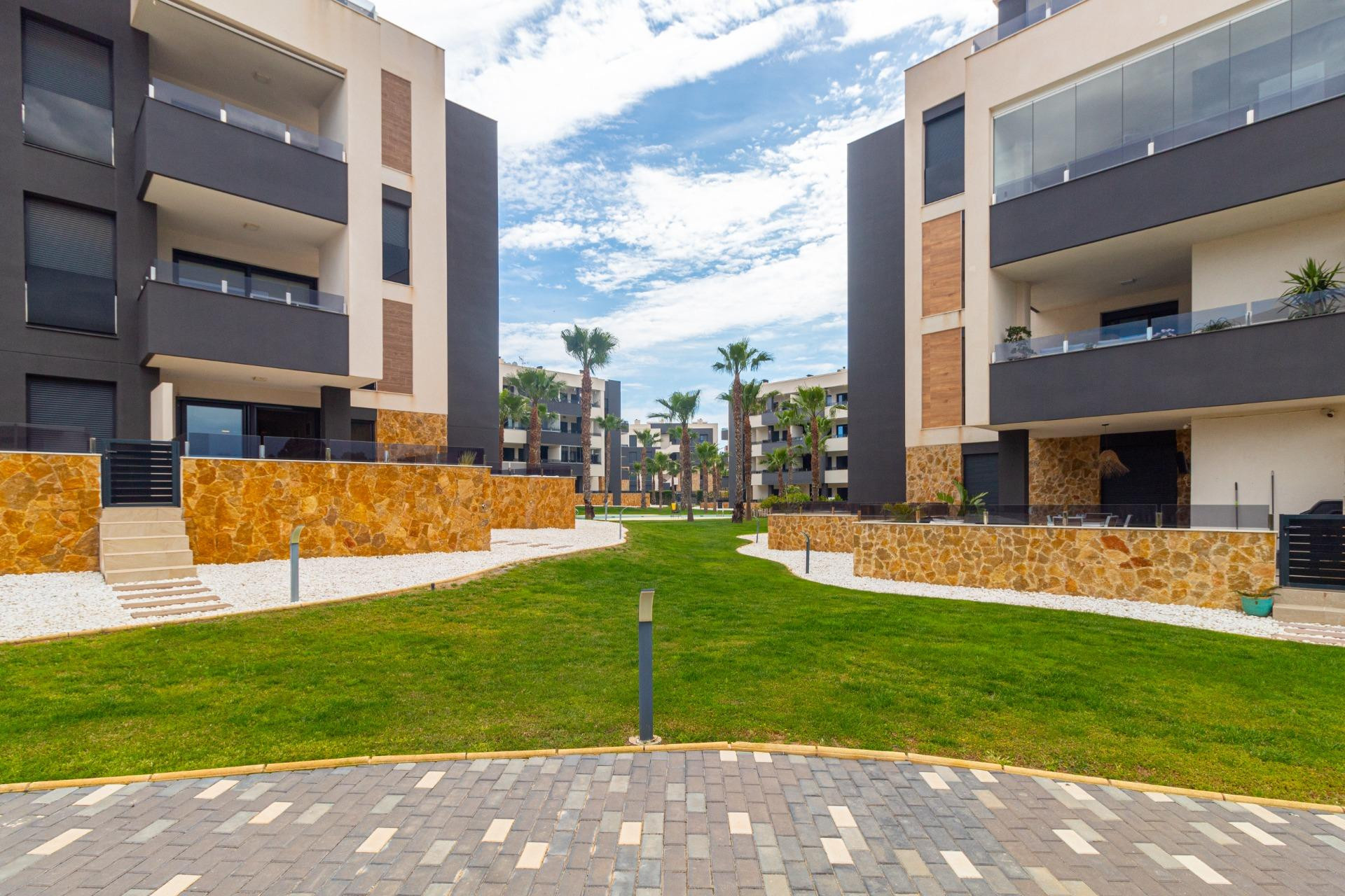 Resale - Apartment  - Orihuela Costa - La Florida