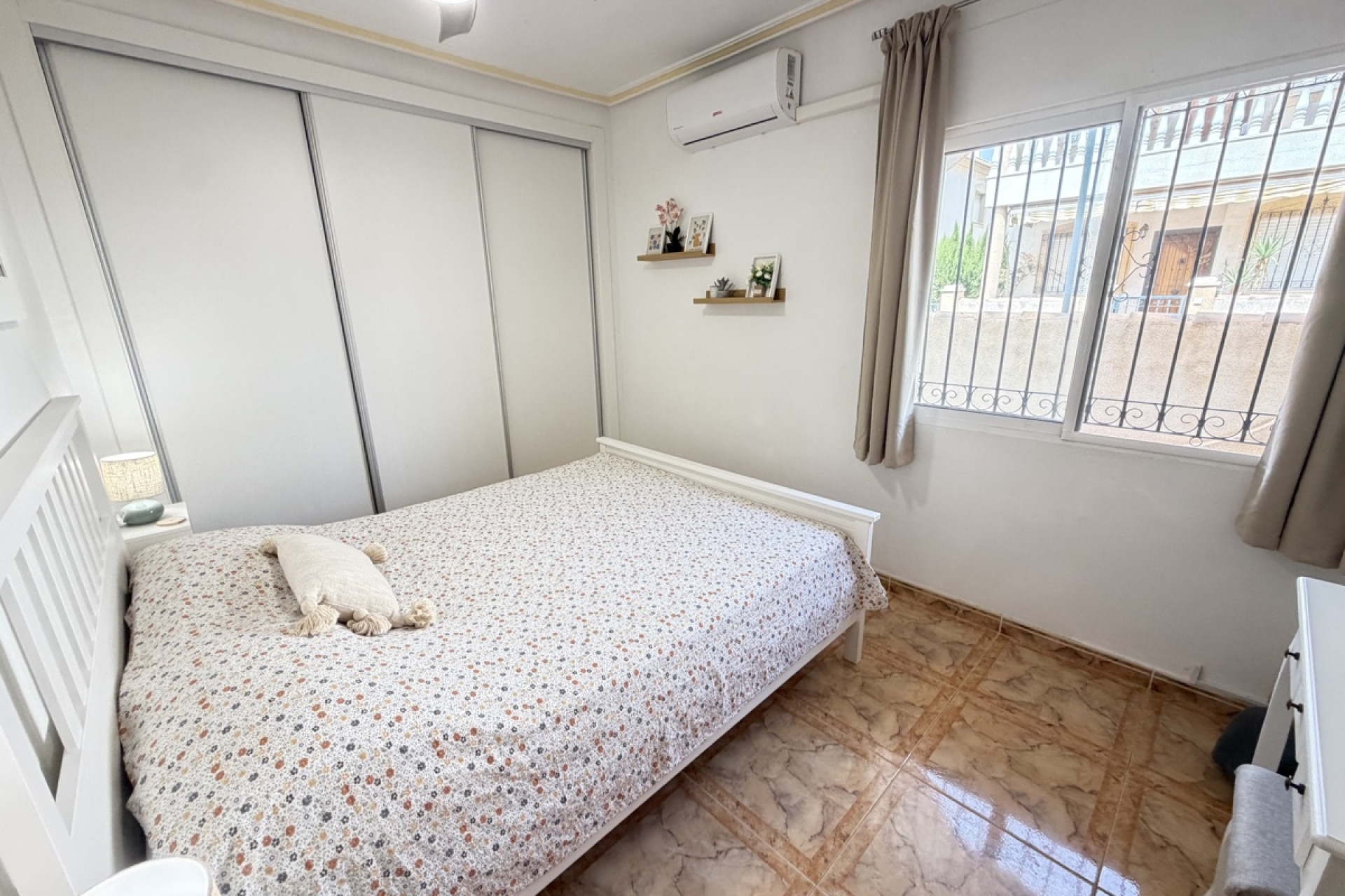 Resale - Apartment  - Orihuela Costa - La Zenia
