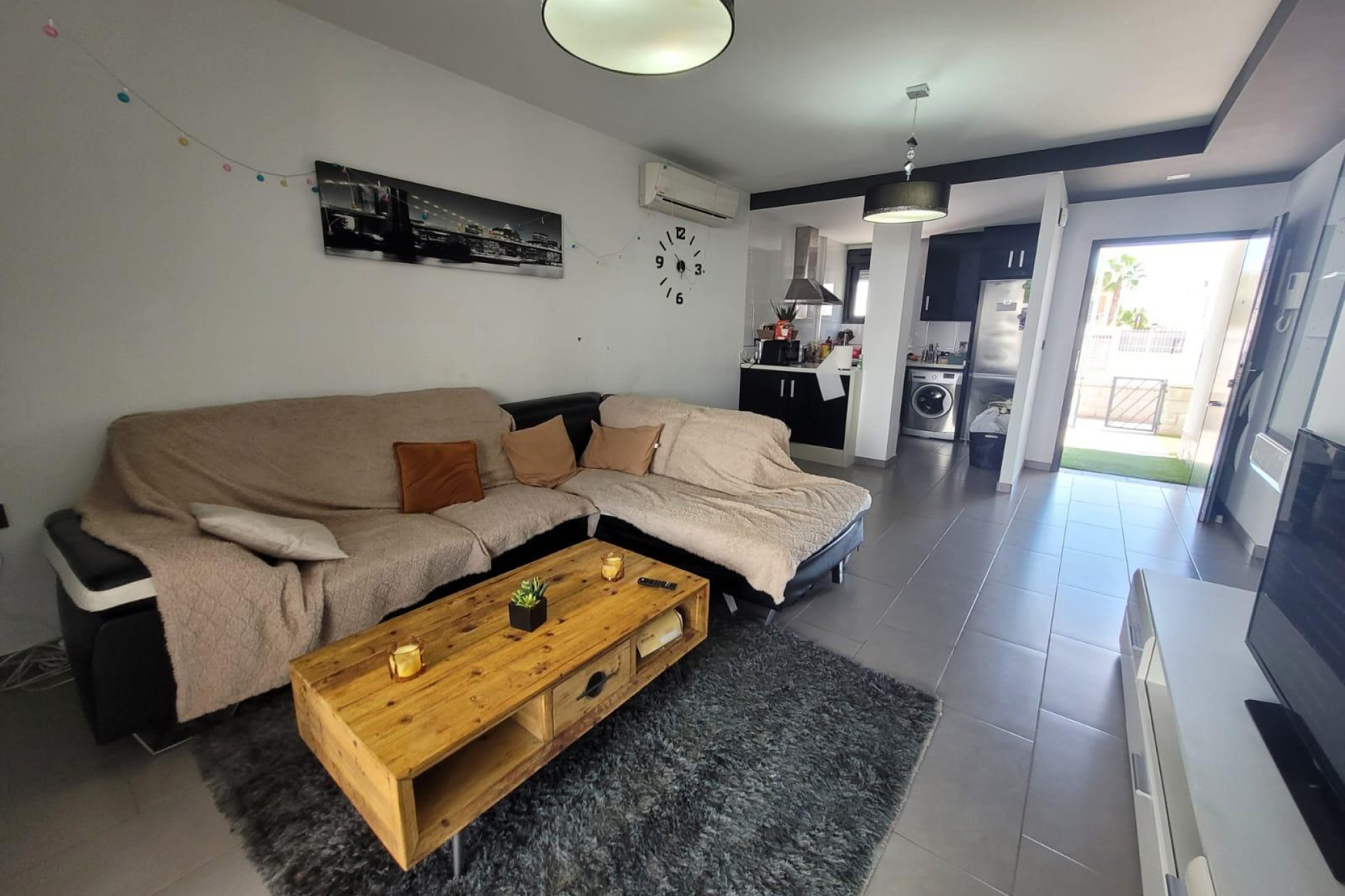Resale - Apartment  - Orihuela Costa - La Zenia