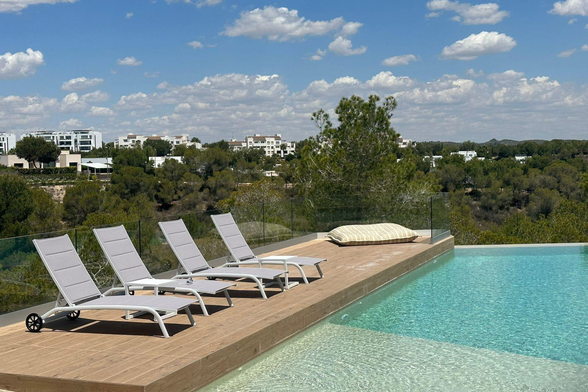 Resale - Apartment  - Orihuela Costa - Las Colinas Golf