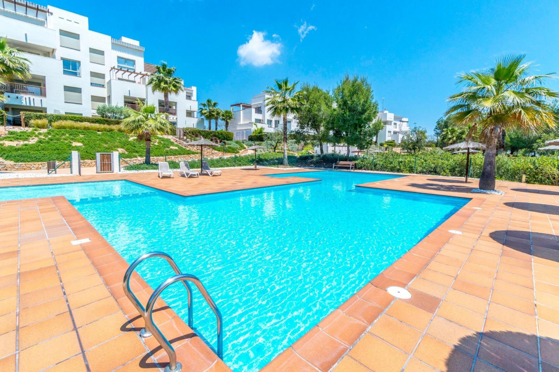 Resale - Apartment  - Orihuela Costa - Las Colinas Golf