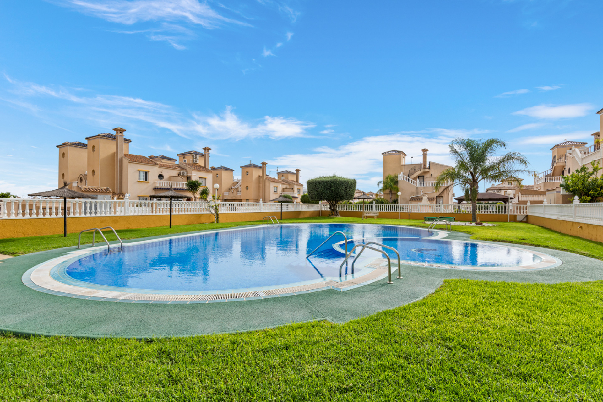 Resale - Apartment  - Orihuela Costa - Lomas de Cabo Roig