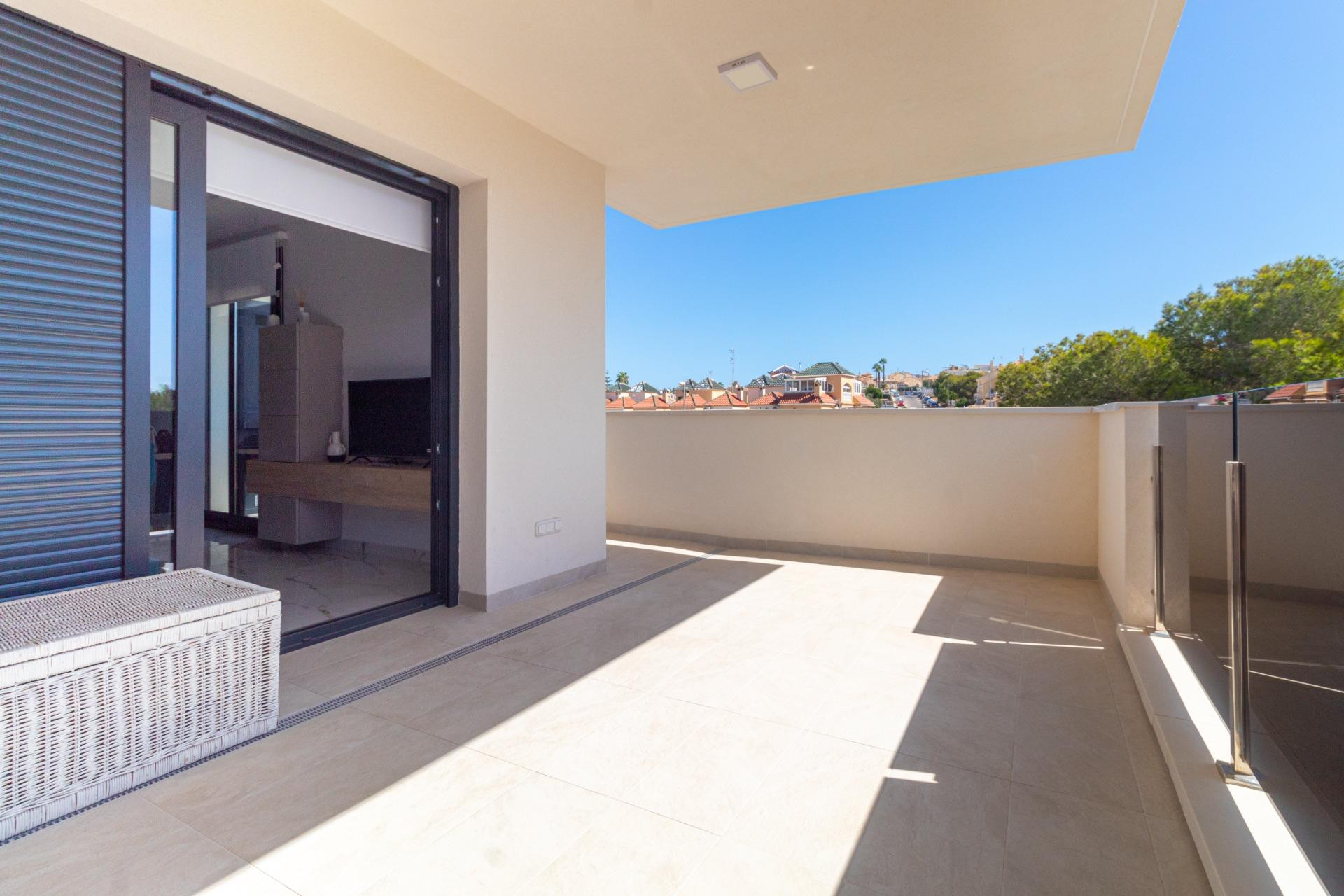 Resale - Apartment  - Orihuela Costa - Los Almendros-La Florida