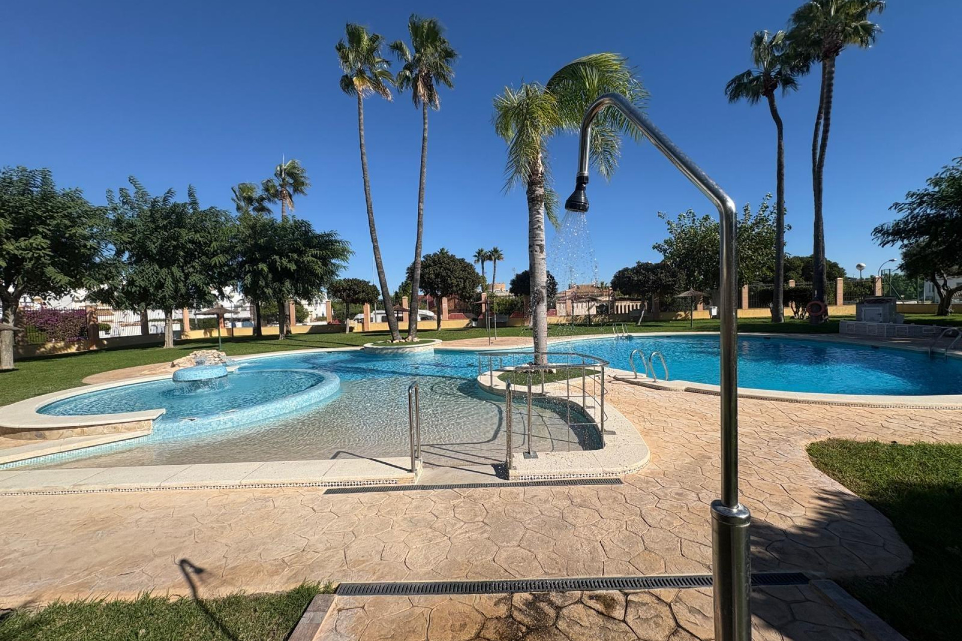 Resale - Apartment  - Orihuela Costa - Los Almendros-La Florida