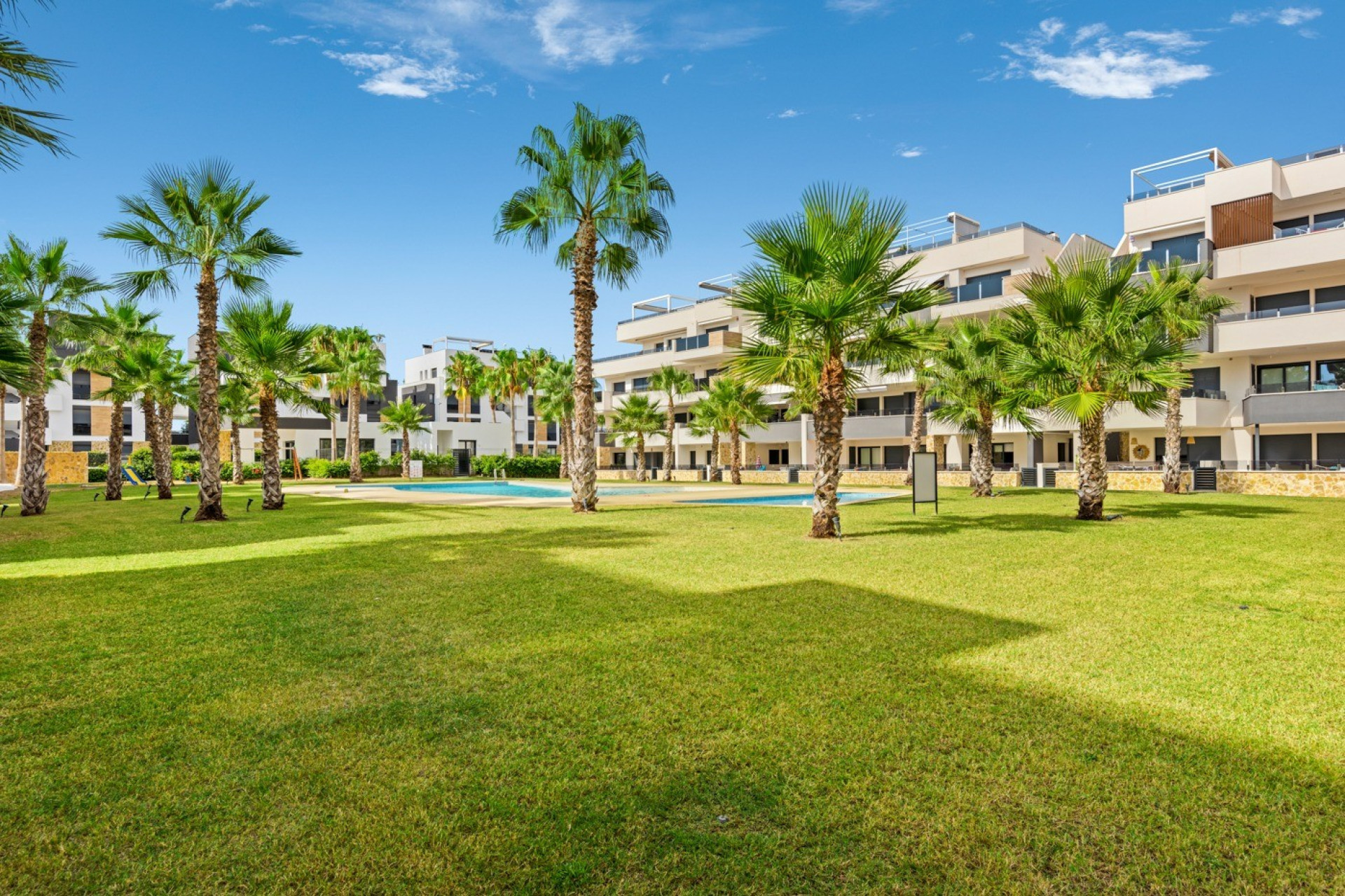 Resale - Apartment  - Orihuela Costa - Los Altos