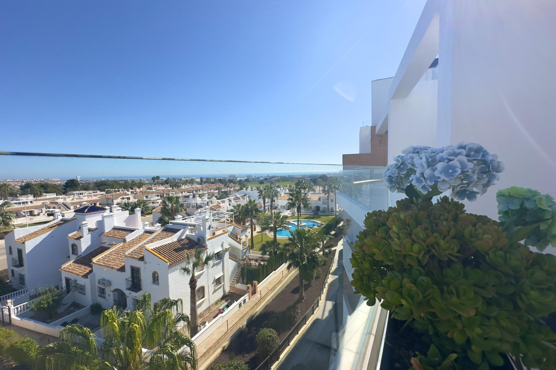 Resale - Apartment  - Orihuela Costa - Los Dolses