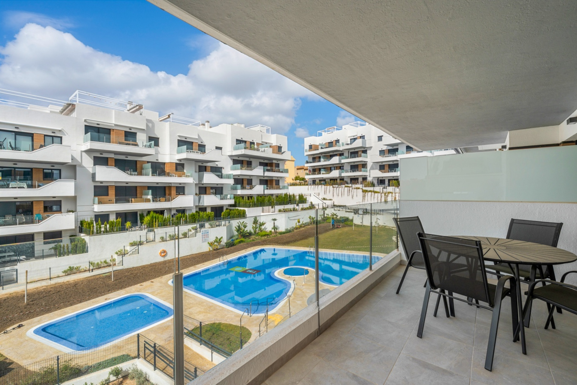 Resale - Apartment  - Orihuela Costa - Los Dolses