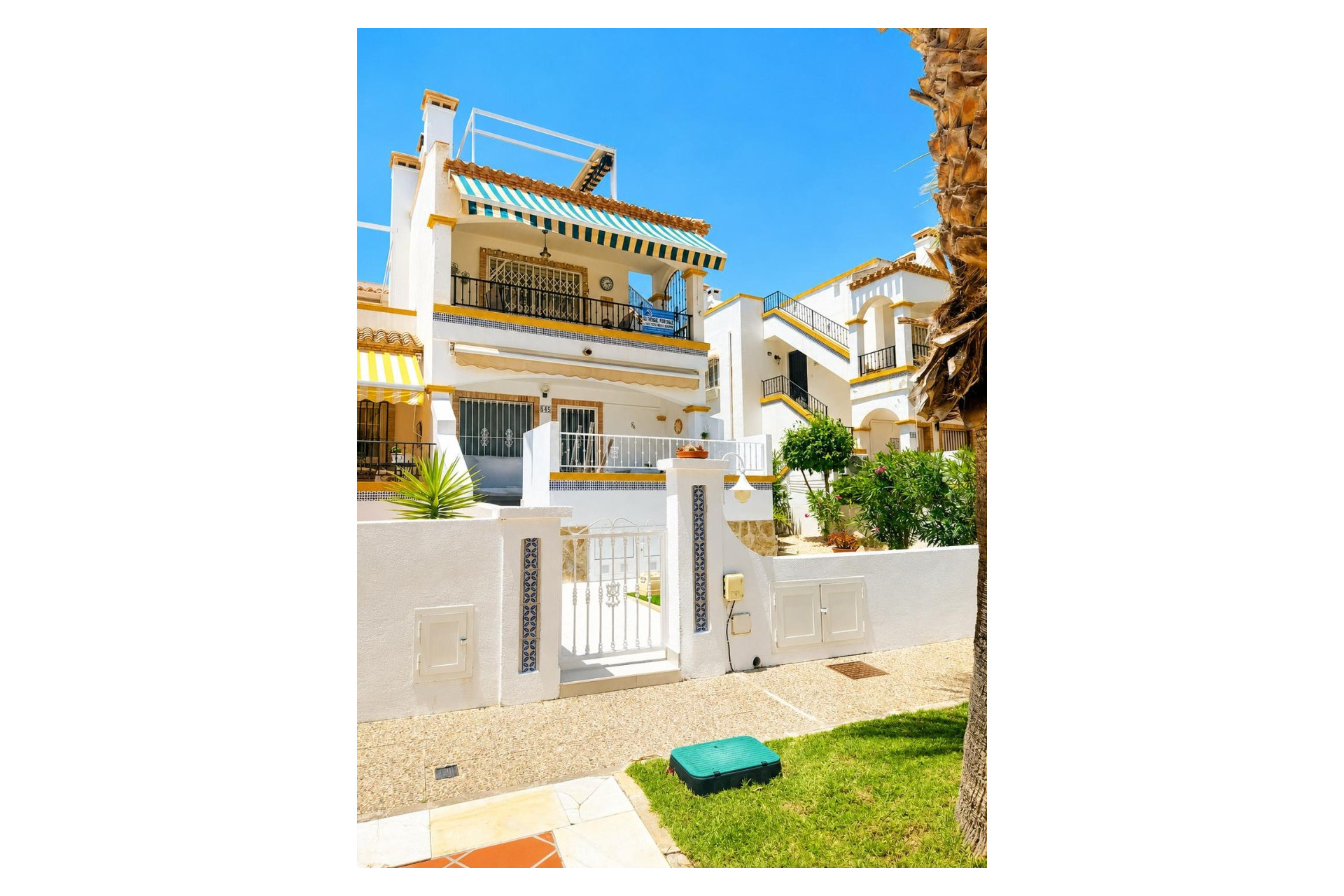 Resale - Apartment  - Orihuela Costa - Los Dolses