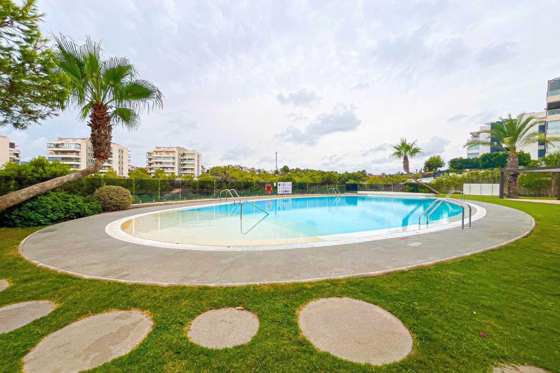 Resale - Apartment  - Orihuela Costa - Los Dolses