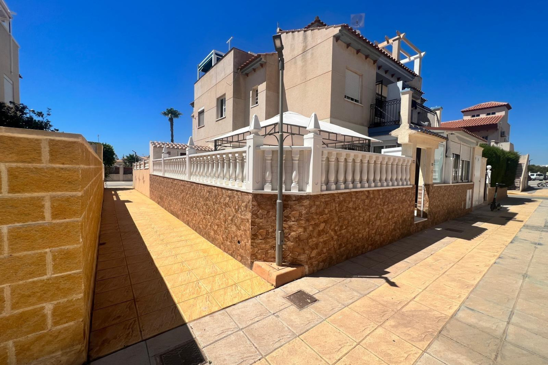 Resale - Apartment  - Orihuela Costa - Los Dolses