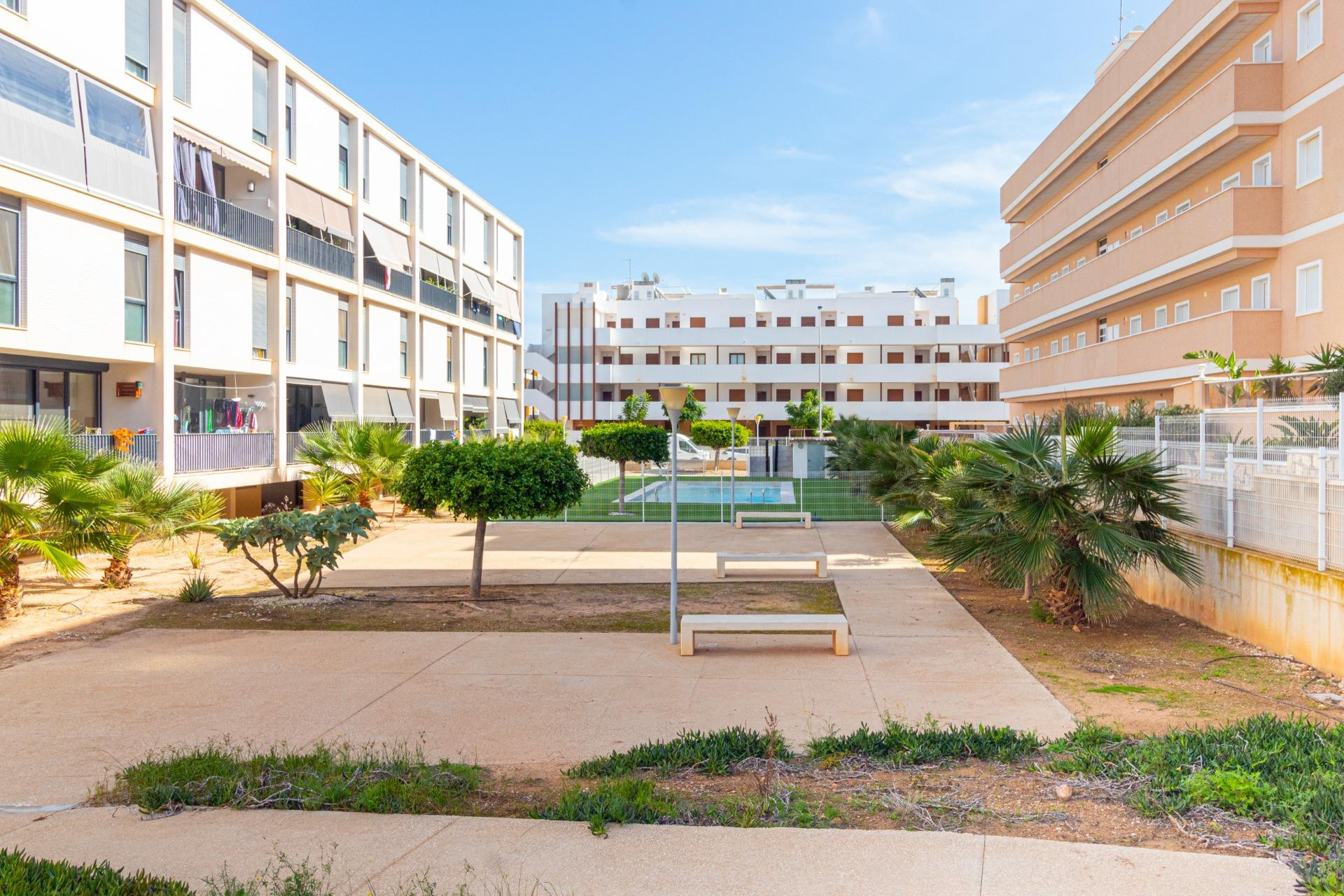 Resale - Apartment  - Orihuela Costa - Los Dolses