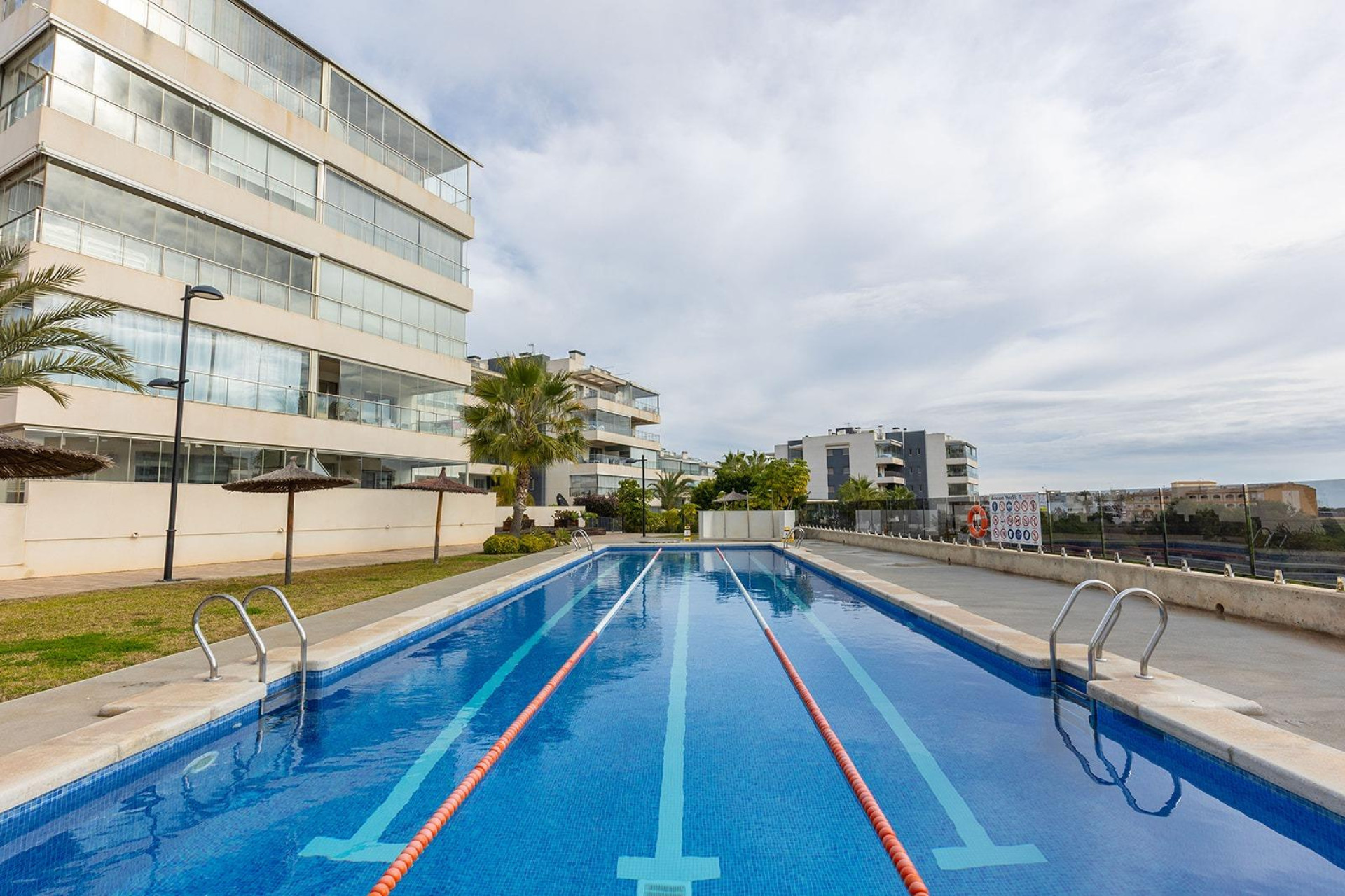 Resale - Apartment  - Orihuela Costa - Los Dolses