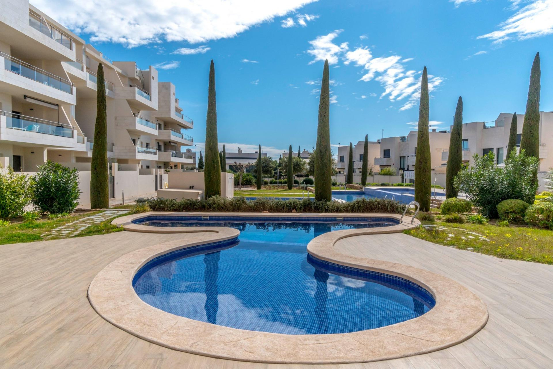 Resale - Apartment  - Orihuela Costa - Montezenia