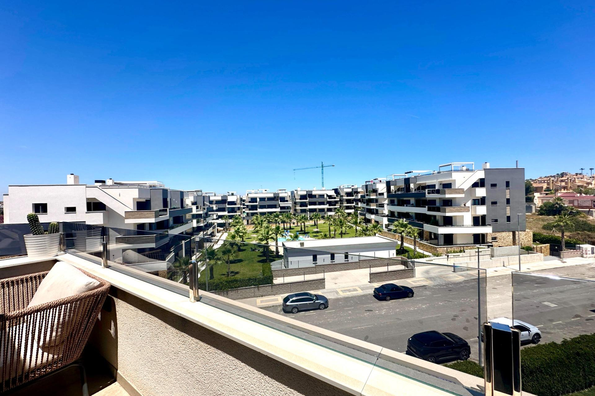 Resale - Apartment  - Orihuela Costa - PAU 8