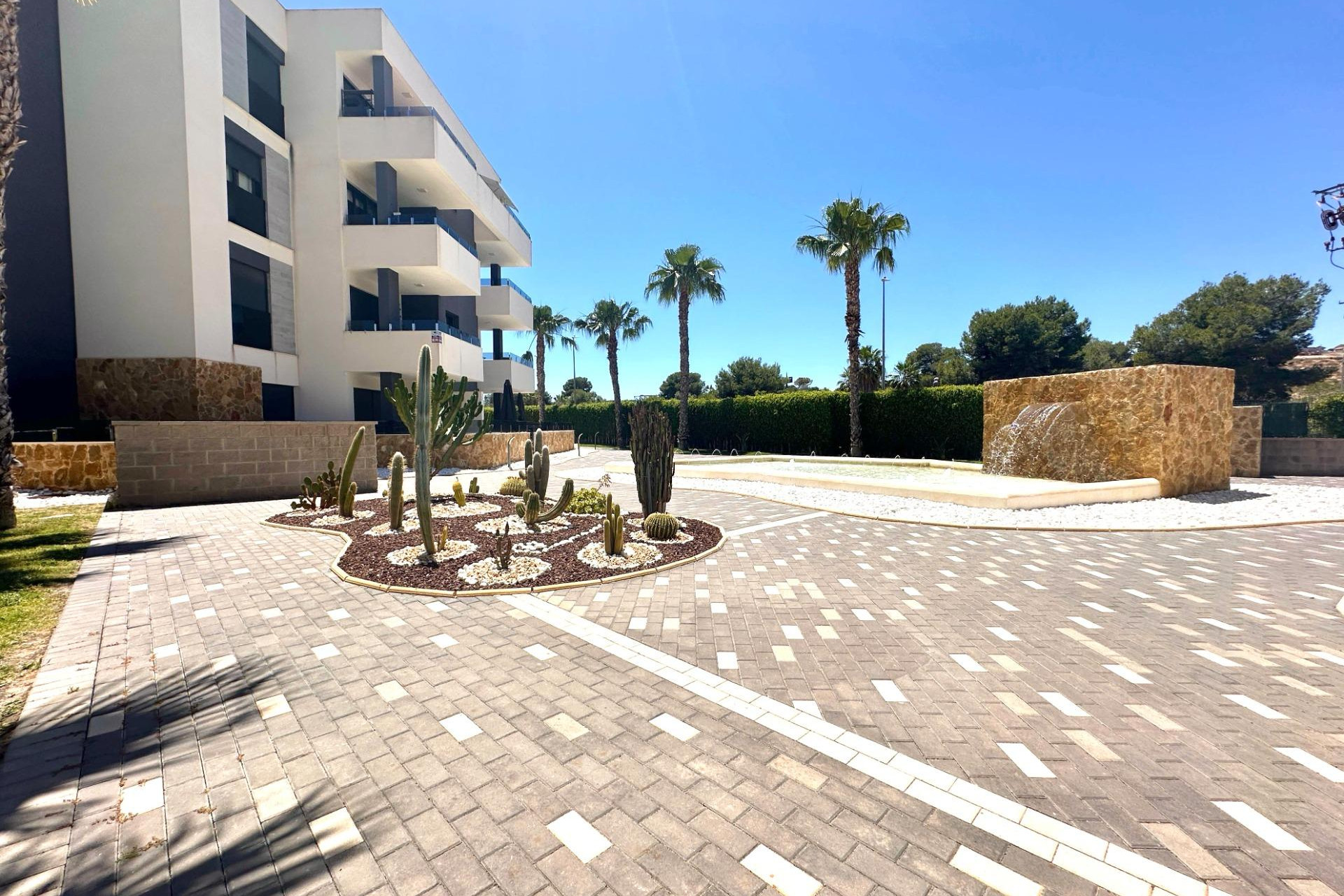 Resale - Apartment  - Orihuela Costa - PAU 8