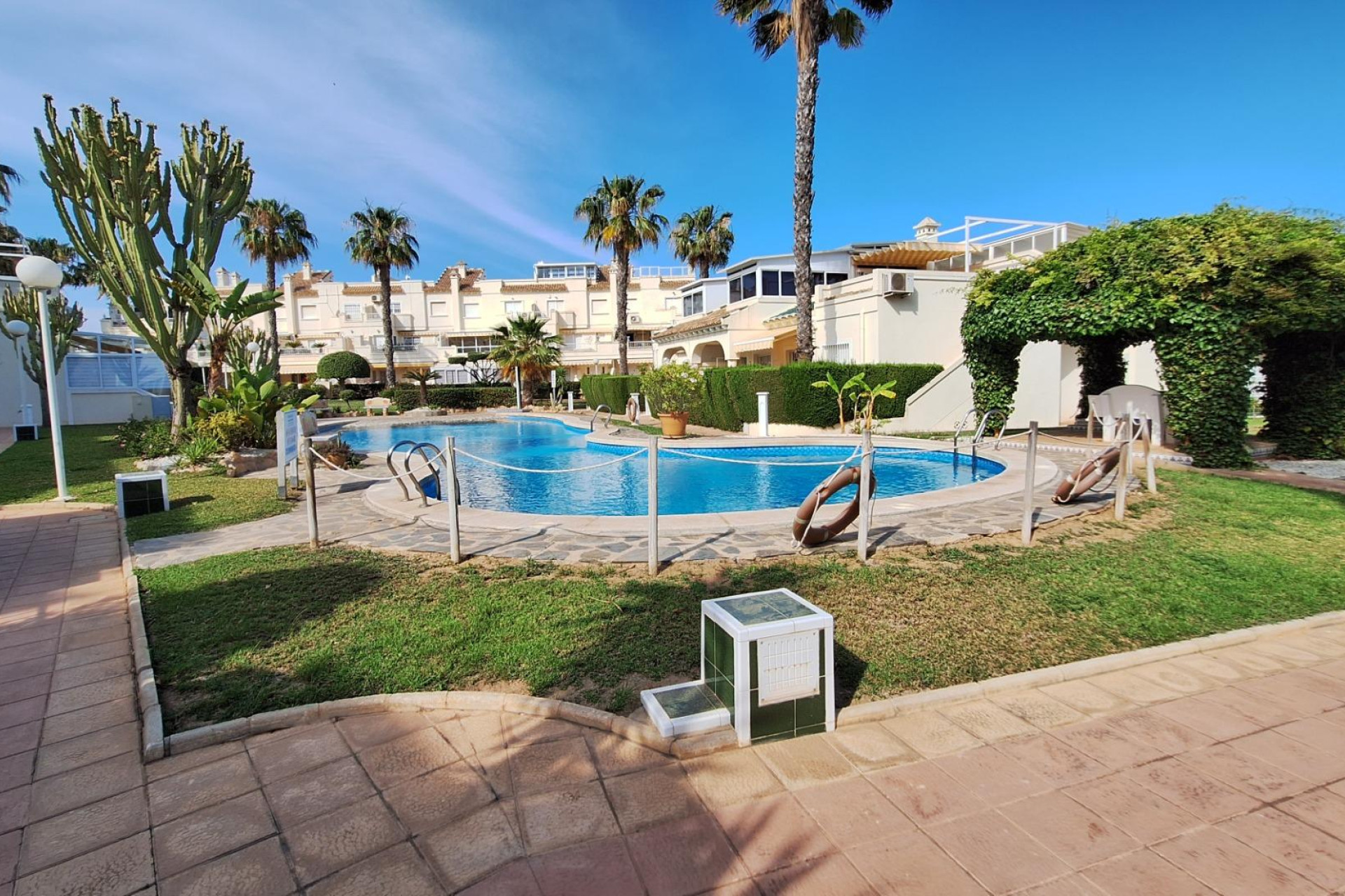 Resale - Apartment  - Orihuela Costa - Playa Flamenca Norte