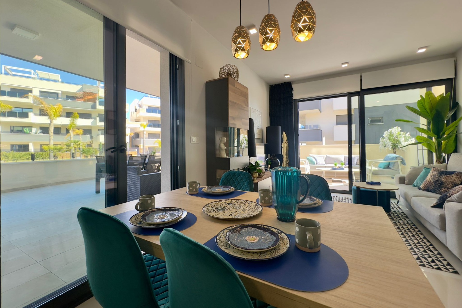 Resale - Apartment  - Orihuela Costa - Playa Flamenca