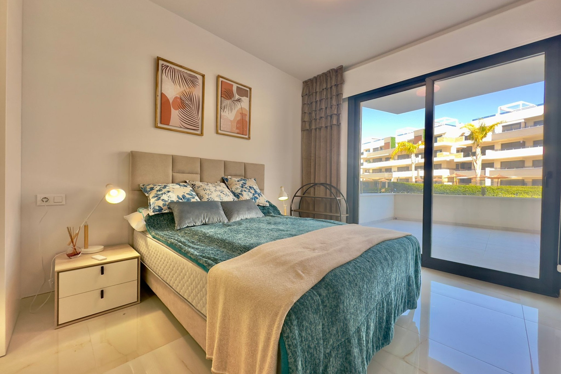 Resale - Apartment  - Orihuela Costa - Playa Flamenca