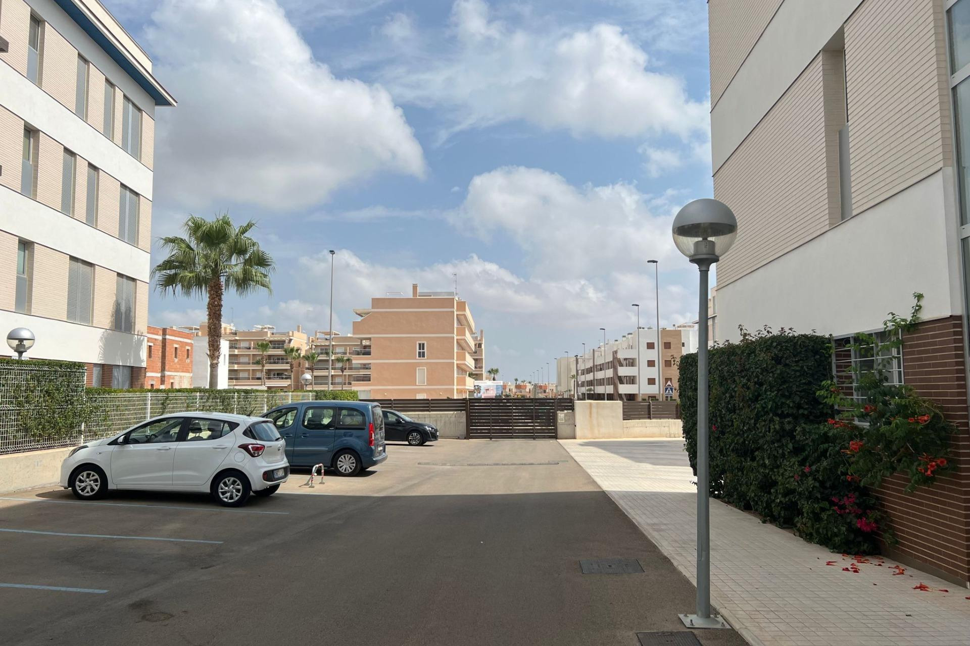 Resale - Apartment  - Orihuela Costa - Playa Flamenca