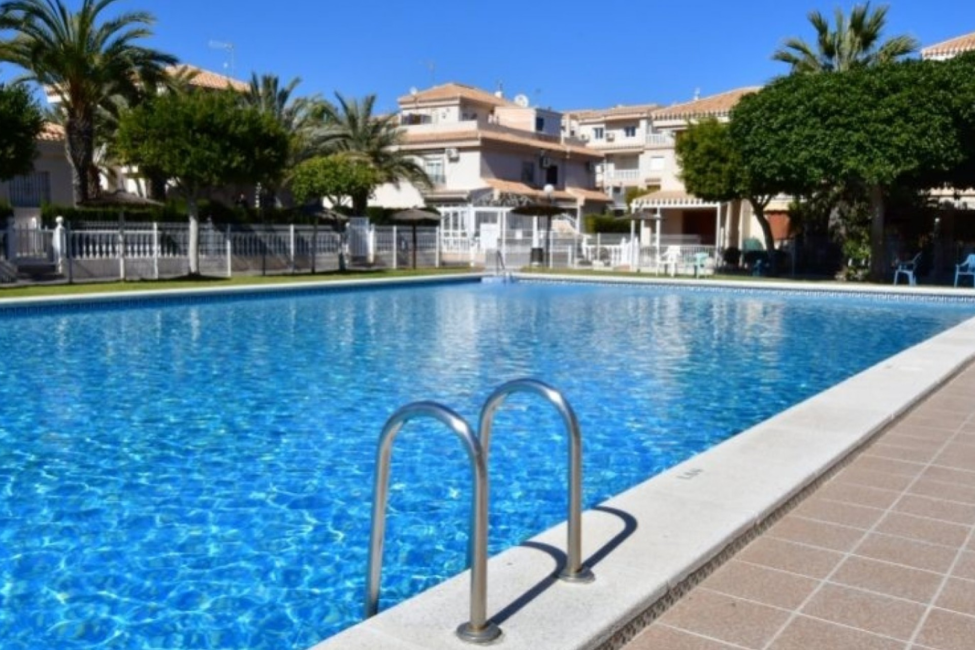 Resale - Apartment  - Orihuela Costa - Playa Flamenca
