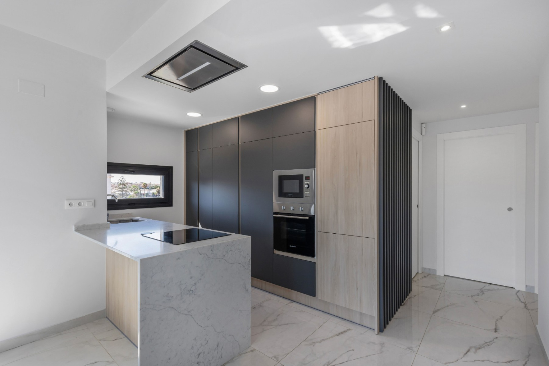 Resale - Apartment  - Orihuela Costa - Playa Flamenca