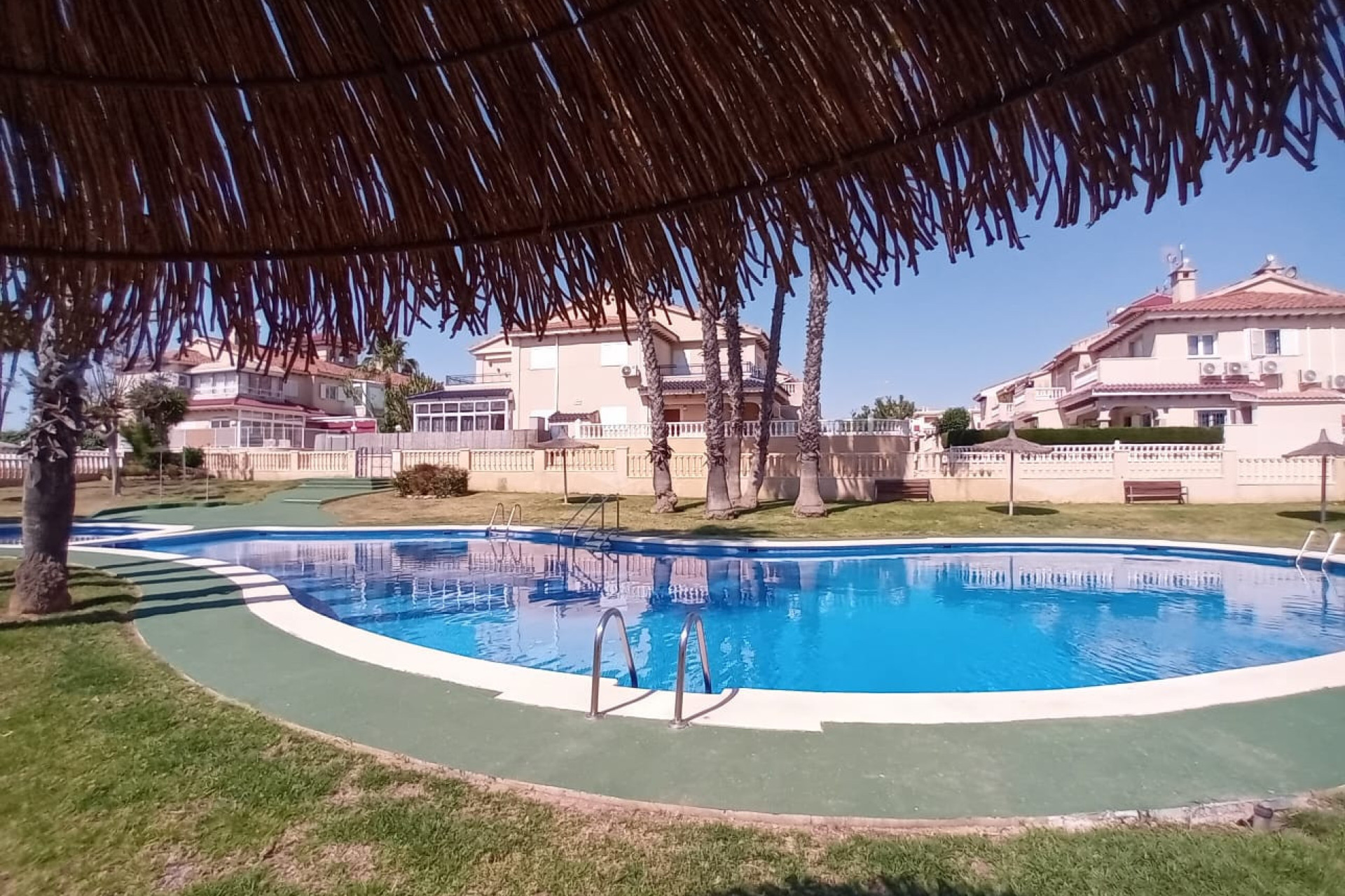 Resale - Apartment  - Orihuela Costa - Playa Flamenca
