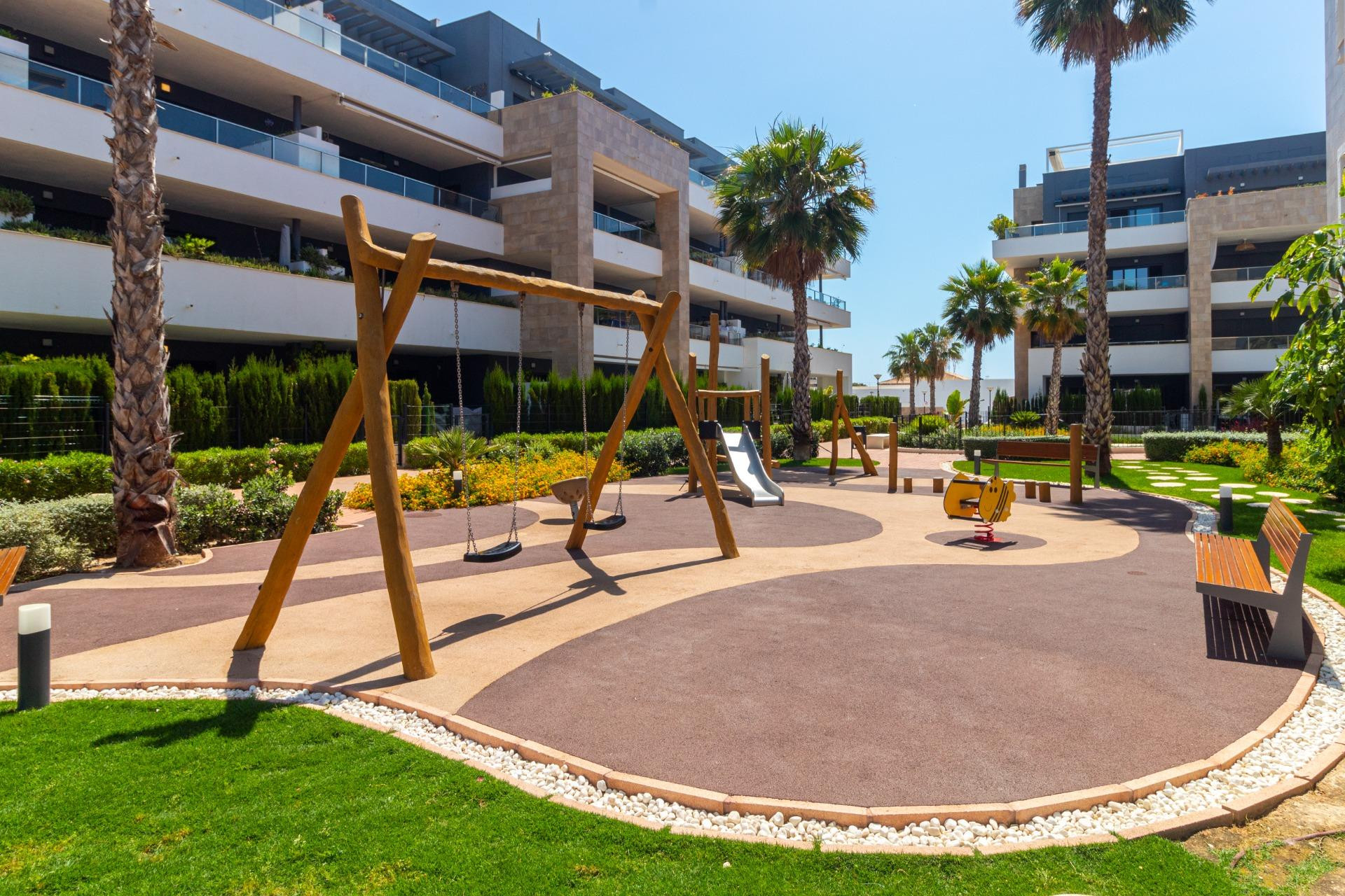 Resale - Apartment  - Orihuela Costa - Playa Flamenca